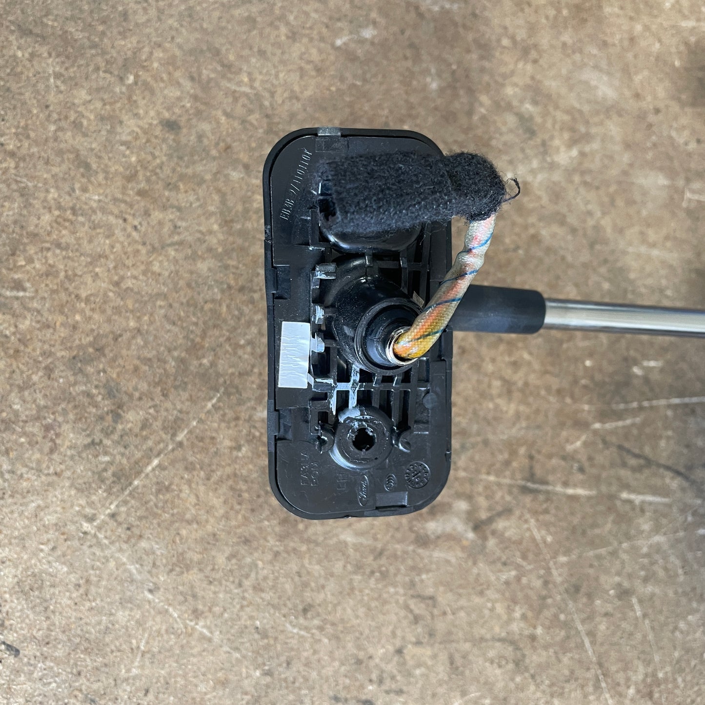 Ford Everest 2022–2025 LH Sun Visor w/ Mirror Light FB3B-2A104-101 OEM Platinum