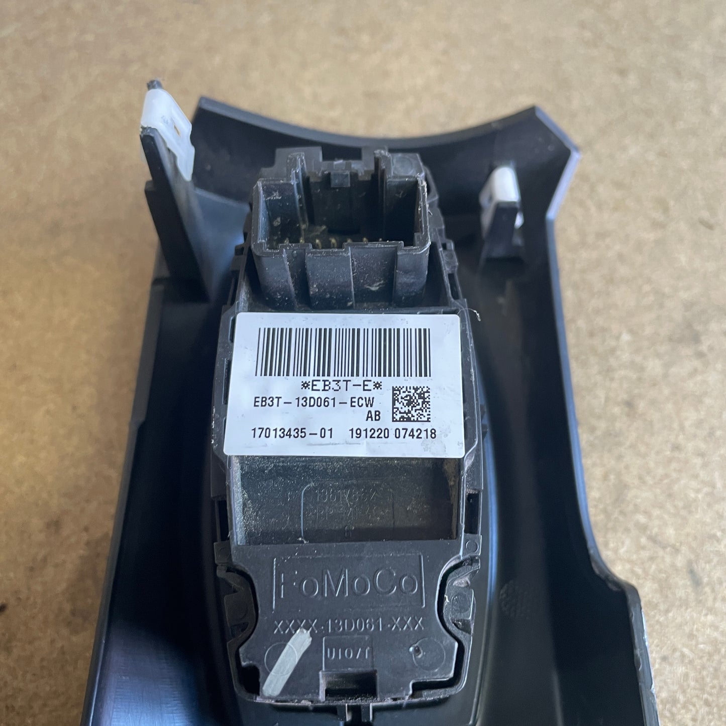 Ford Ranger PX2 PX3 Everest UA Headlight Switch Assembly EB3T-13D061-ECW