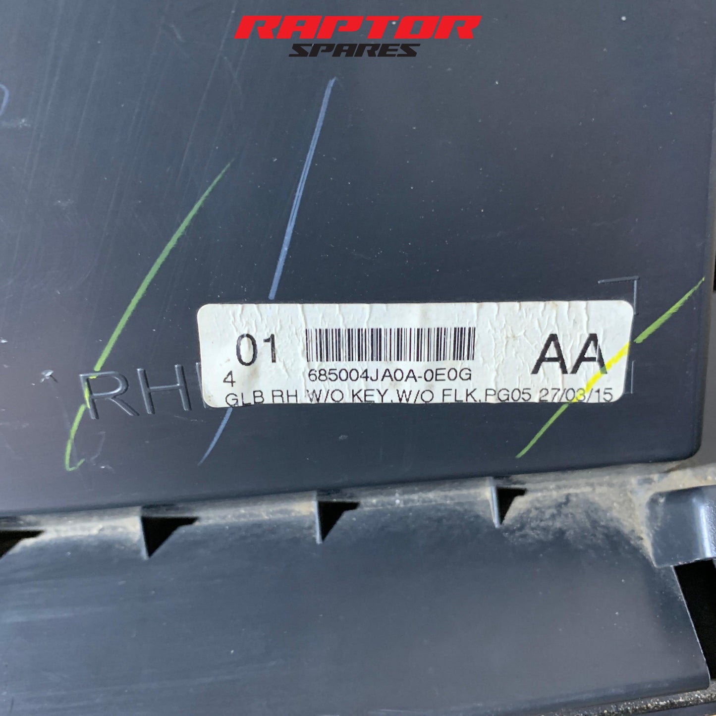 Nissan Navara D23 NP300 2015–2020 Glove Box No Lock 685004JA0A | OEM