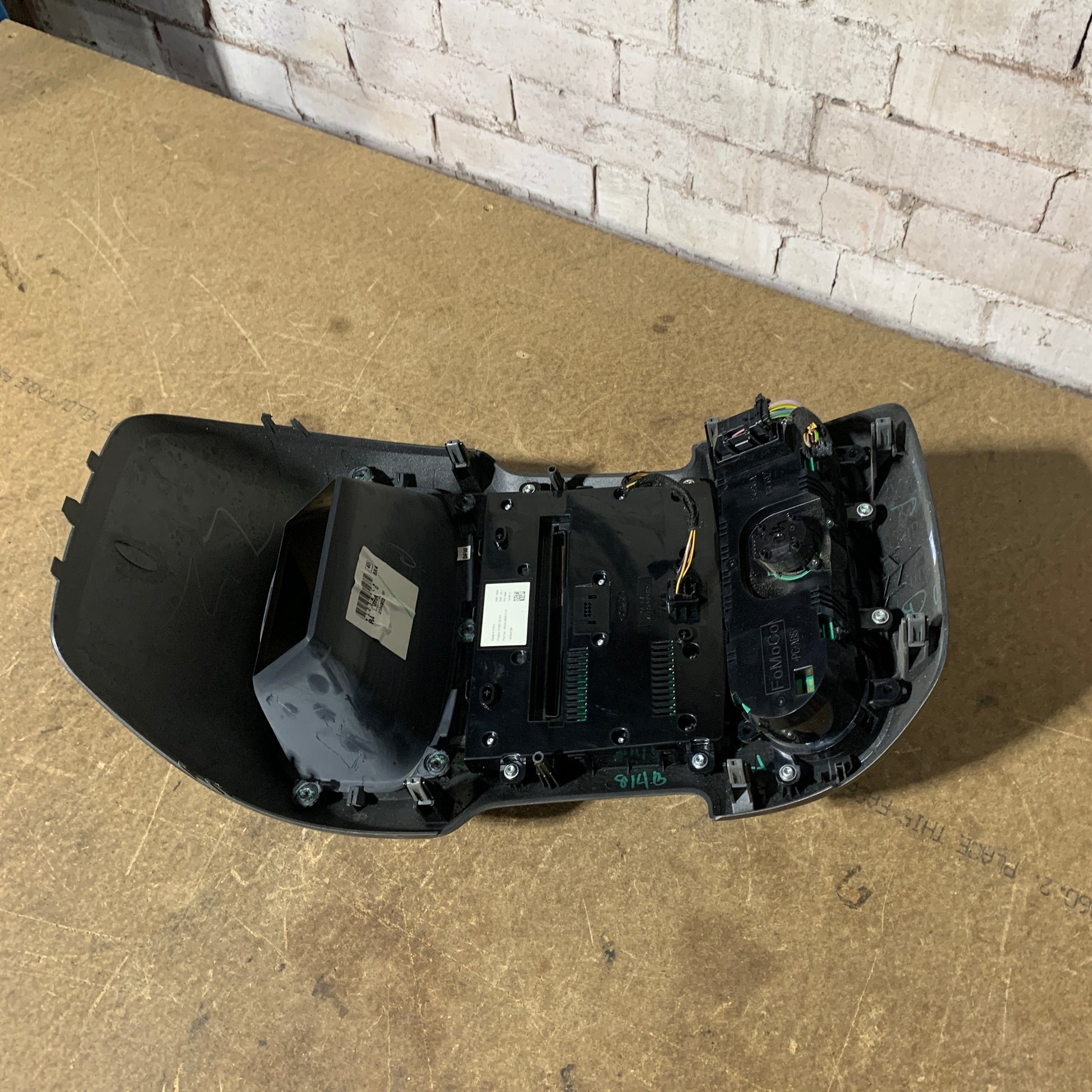 Ford Ranger PX1 Centre Control Panel Radio HVAC CD AUX 2011-2015 OEM