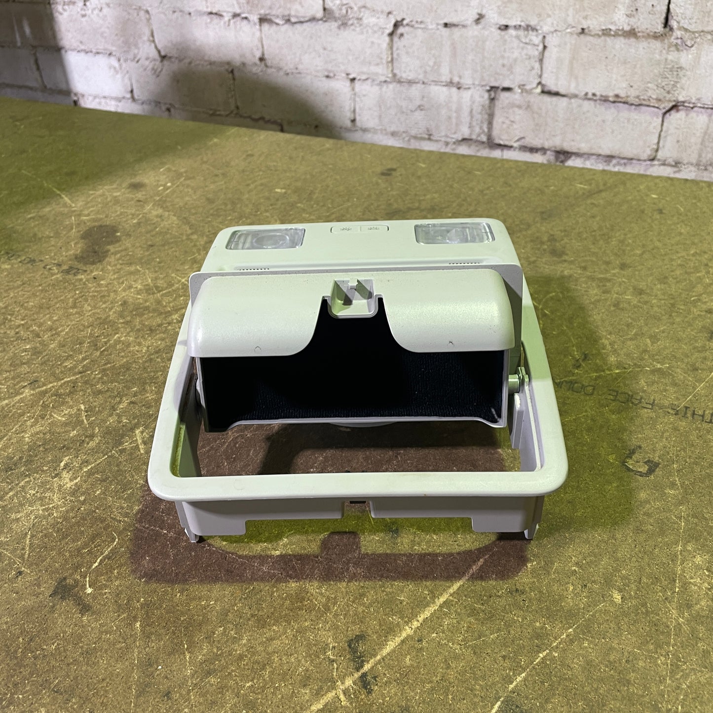 Ford Ranger PY Overhead Console 2022+ Roof Light Sunglasses Holder OEM