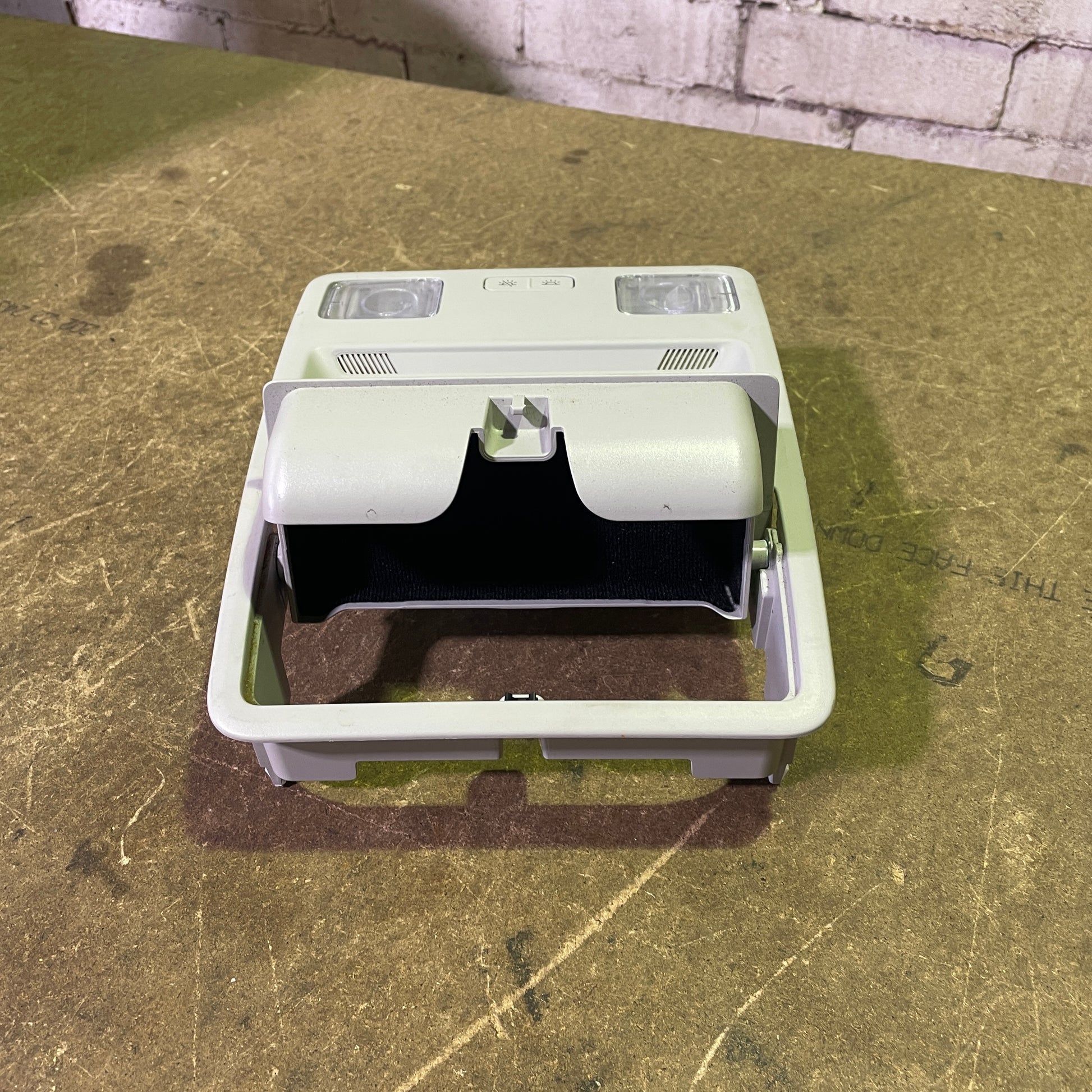 Ford Ranger PY Overhead Console 2022+ Roof Light Sunglasses Holder OEM