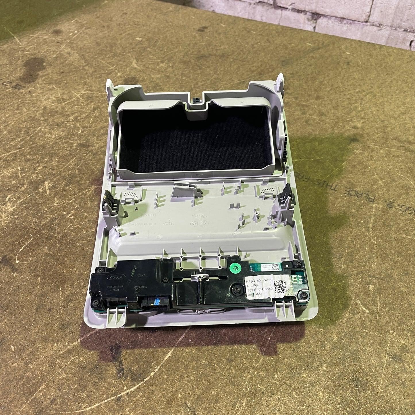 Ford Ranger PY Overhead Console 2022+ Roof Light Sunglasses Holder OEM