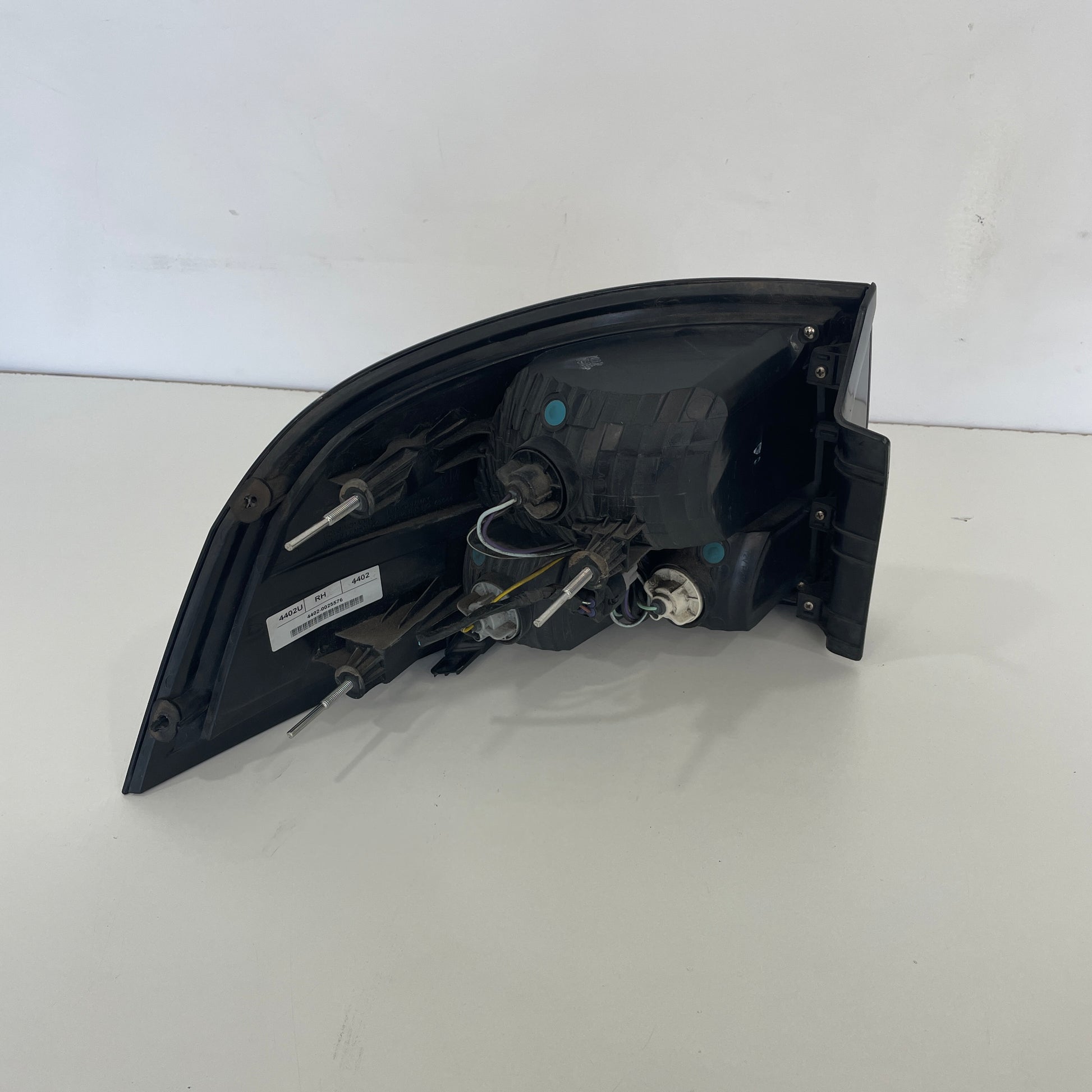 Holden Commodore VE 2006–2013 Tail Light Right RH Sedan 4402U OEM