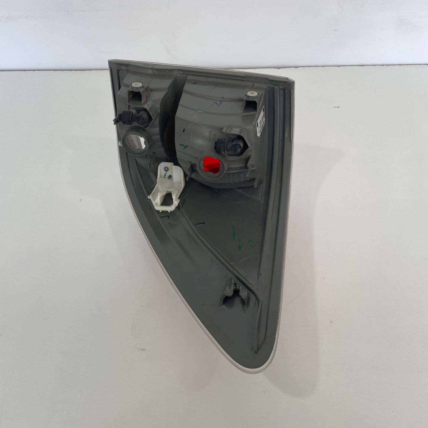 Mazda BT-50 Left Tail Light 2011 2012 2013 2014 2015 2016 2017 2018 2019 2020