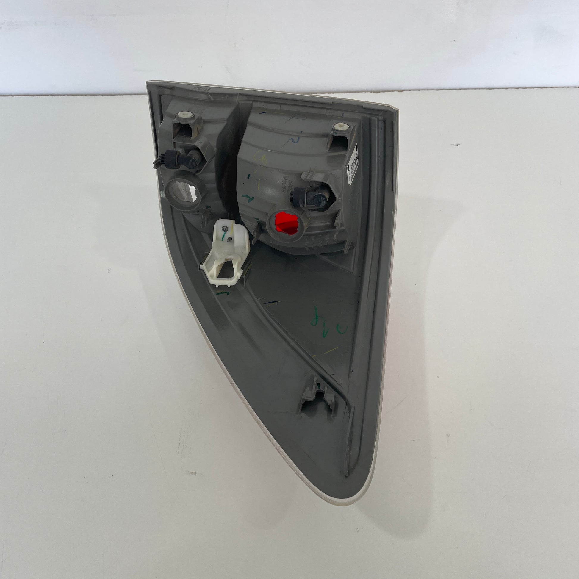 Mazda BT-50 Left Tail Light 2011 2012 2013 2014 2015 2016 2017 2018 2019 2020