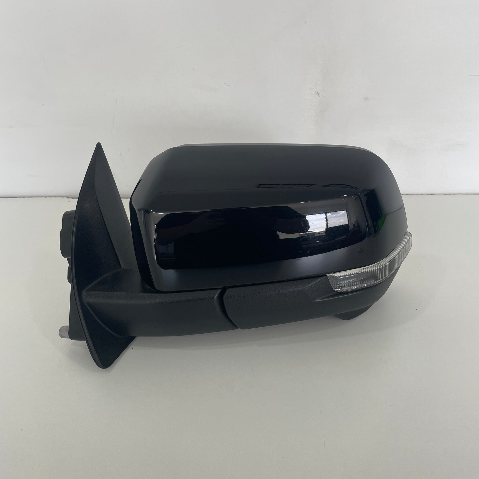 Ford Ranger Raptor Next-Gen 2022–2023 Left Door Mirror OEM Power Fold, Camera