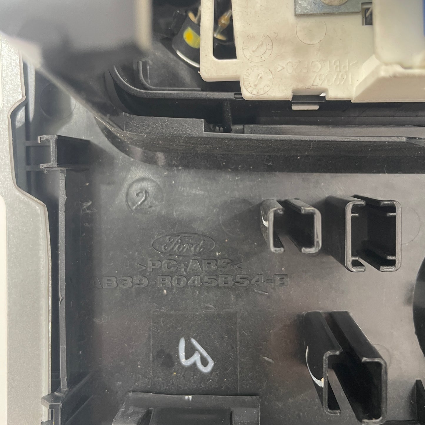 Ford Ranger PX Overhead Console Light Sunglass Holder 2011-2022