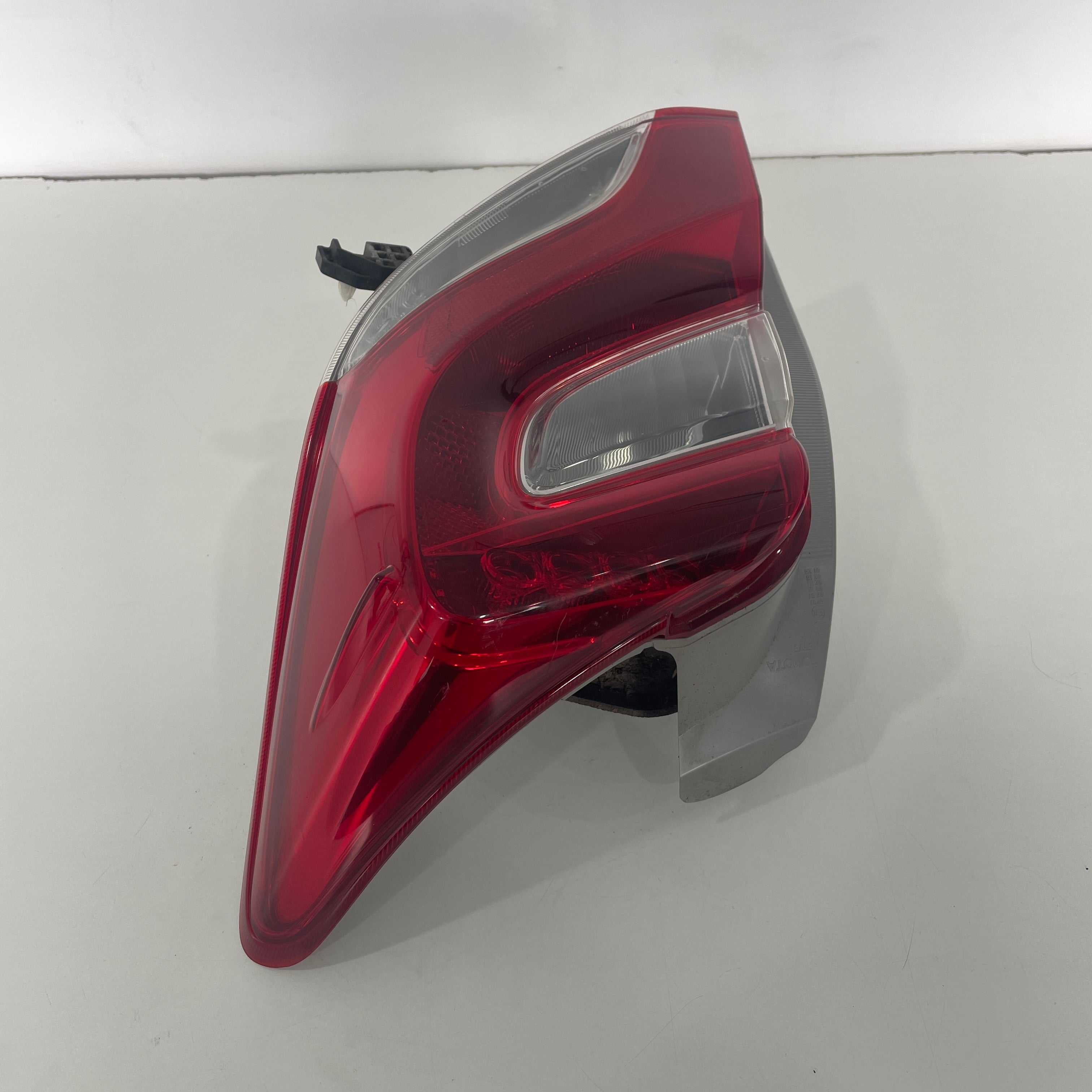 Toyota Yaris Hatchback XP13# 2014–2016 Tail Light Right RH Hatch | OEM