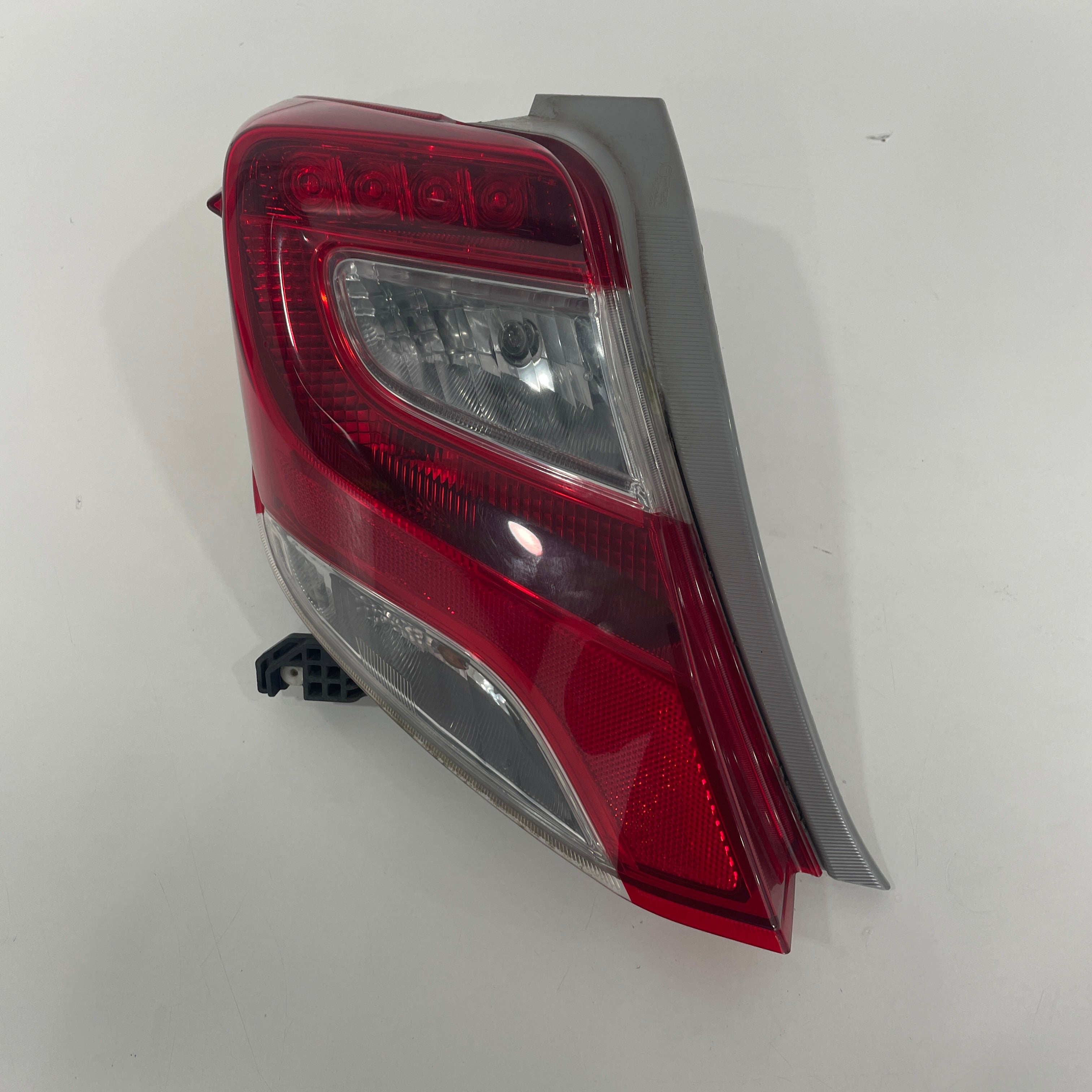 Toyota Yaris Hatchback XP13# 2014–2016 Tail Light Left LH Hatch | OEM