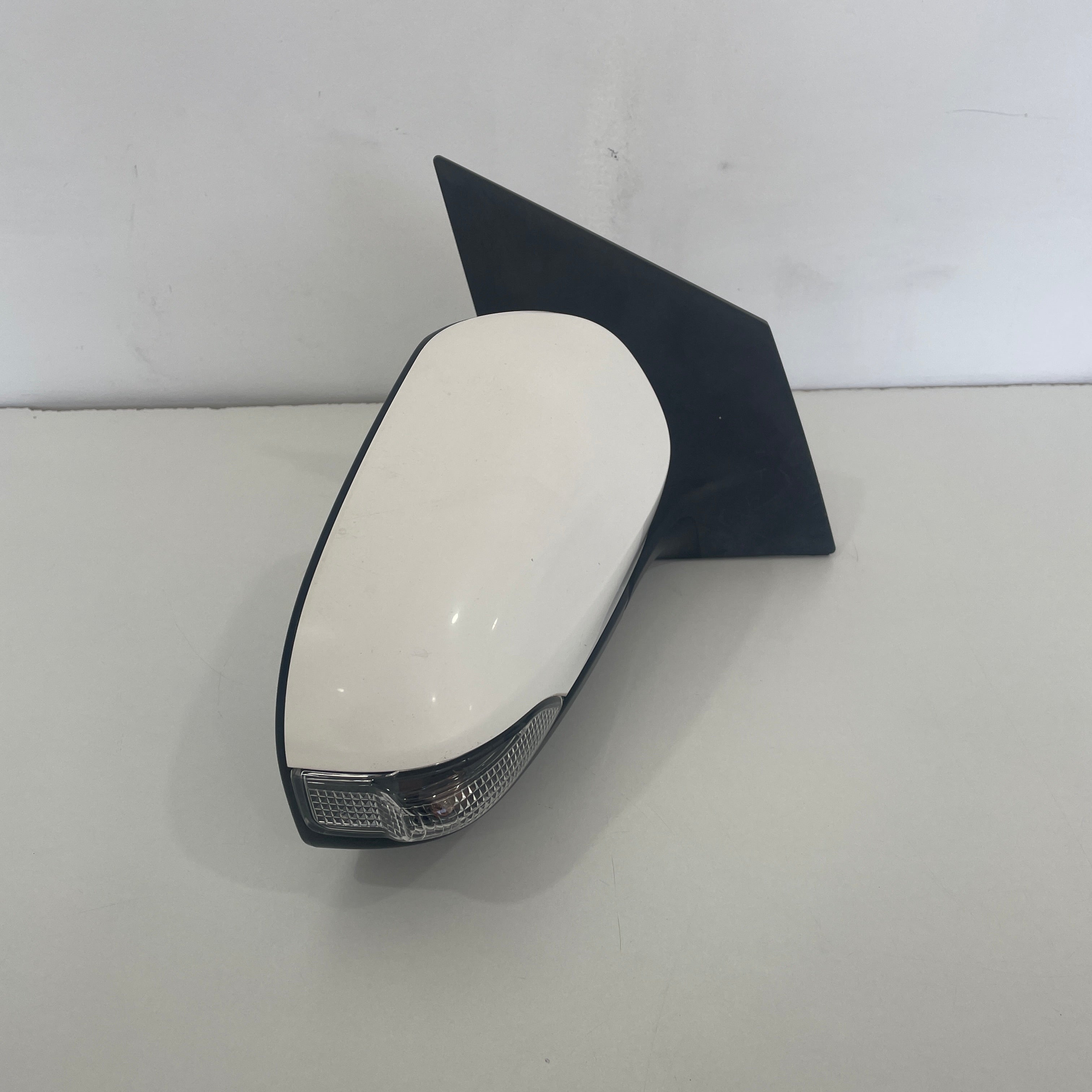 Toyota Corolla Hatchback ZRE182R 2012–2018 Door Mirror Right Hand Side | OEM