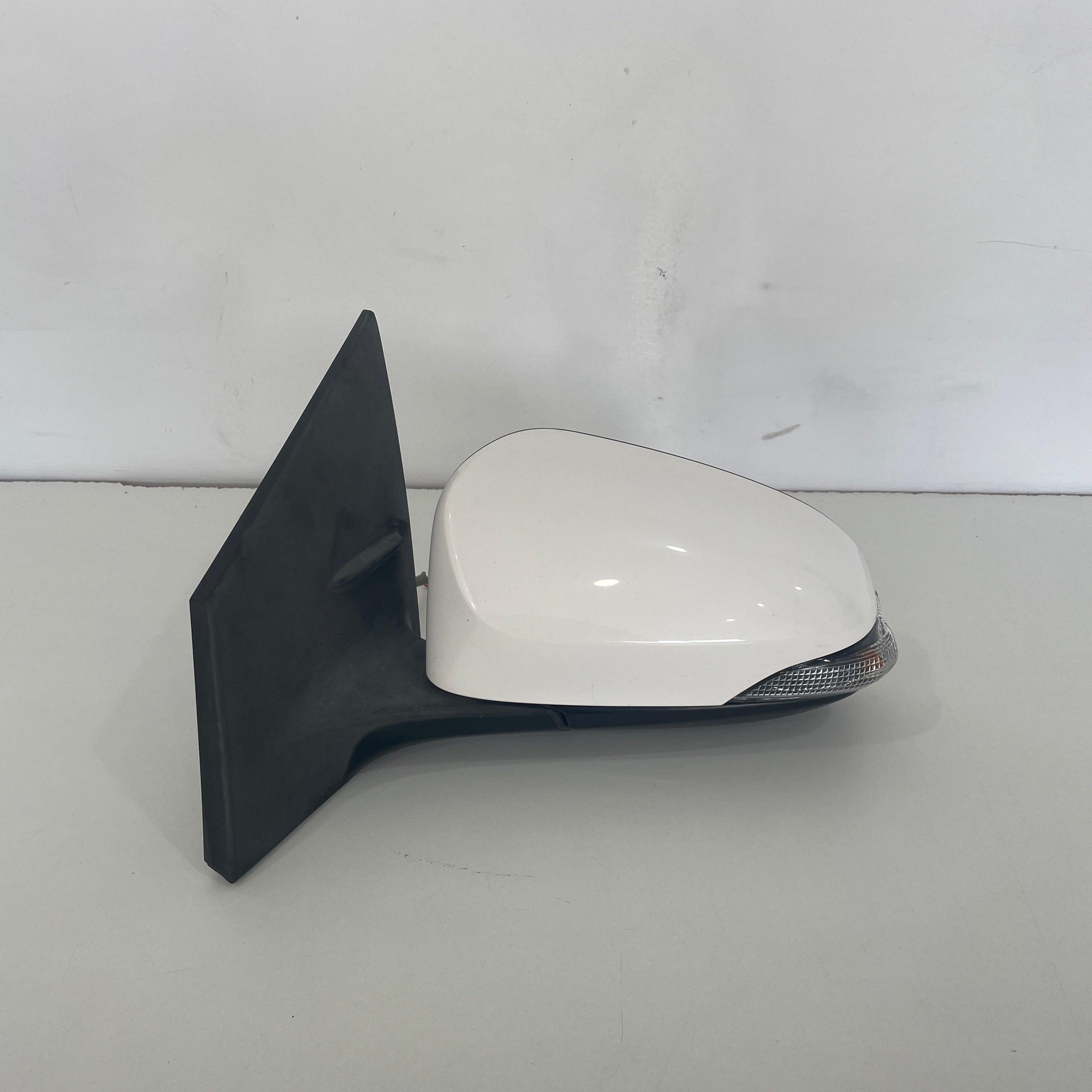 Toyota Corolla Hatchback ZRE182R 2012–2018 Door Mirror Left Hand Side