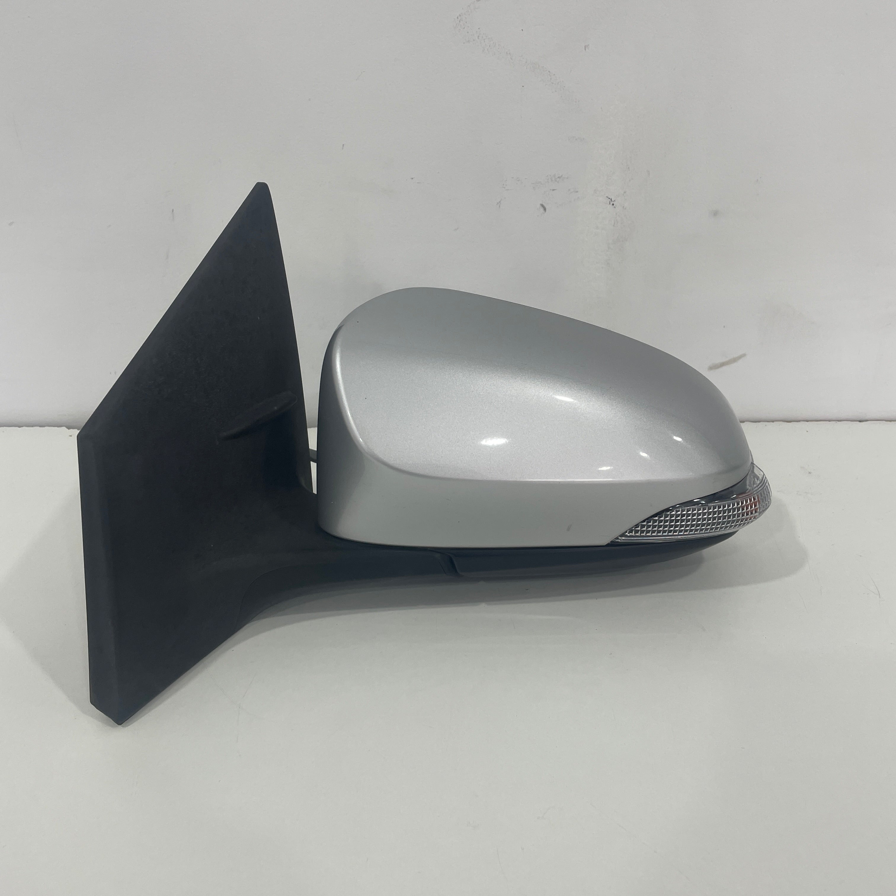 Toyota Corolla ZRE182R 2012–2018 Door Mirror LH Left Side Silver | OEM