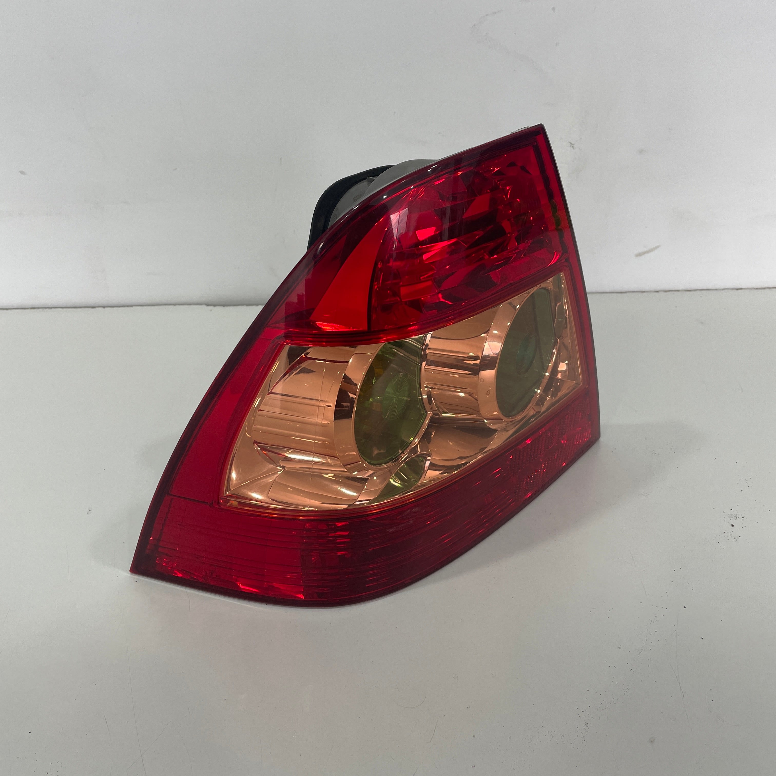 Toyota Corolla Sedan ZZE122 Tail Light Left Hand Side 2004-2007 | OEM