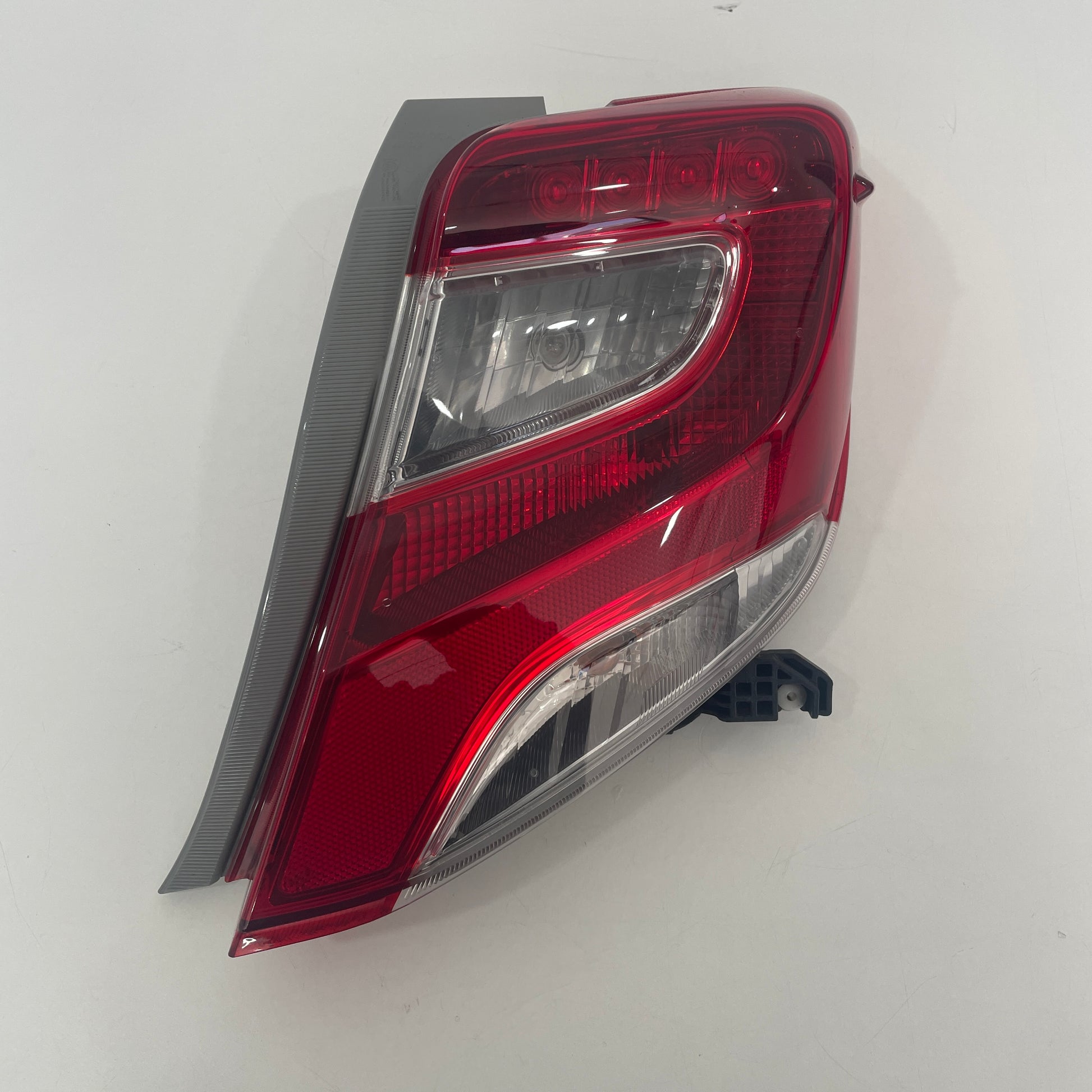 Toyota Yaris Hatchback XP13# 2014–2016 Tail Light Right RH Hatch | OEM