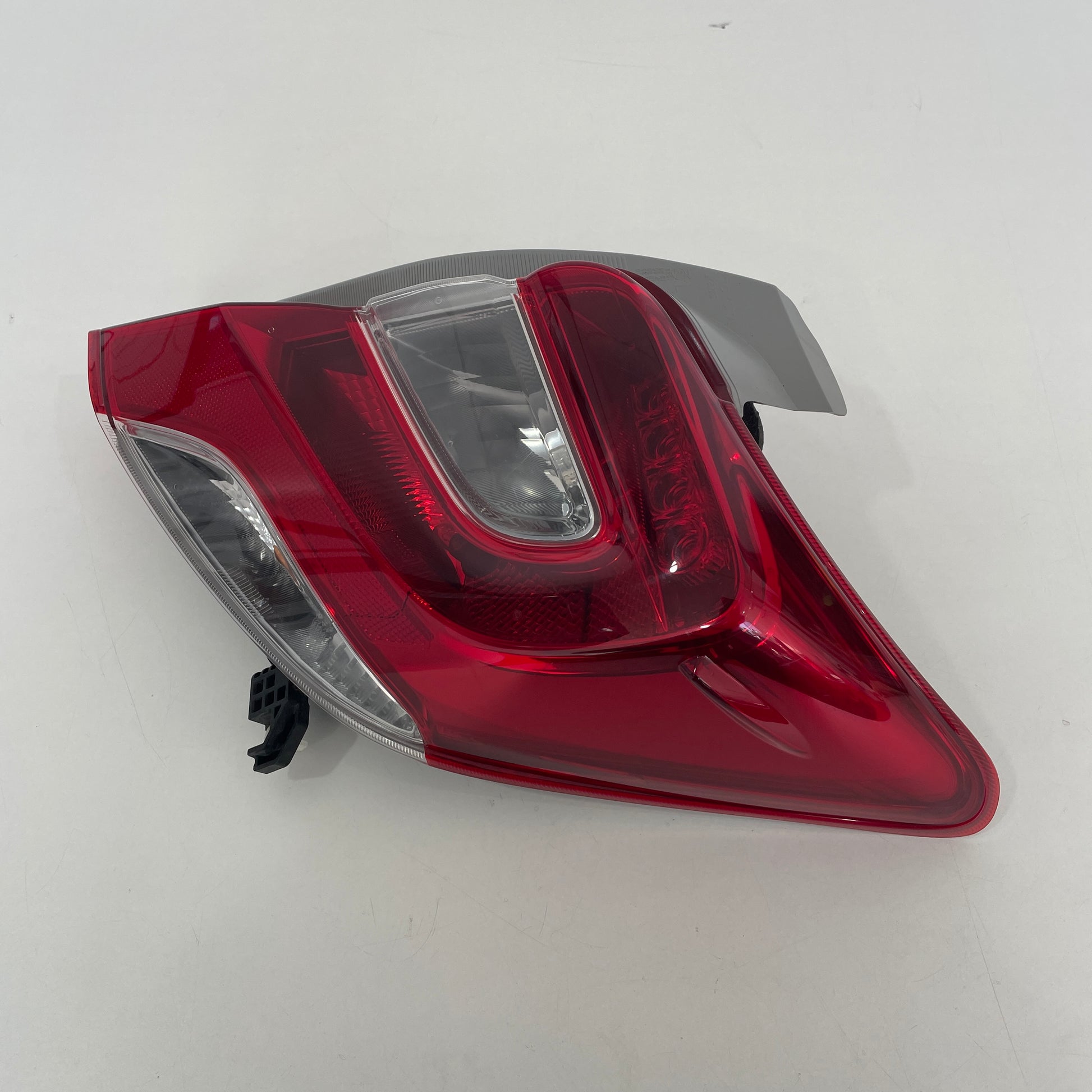 Toyota Yaris Hatchback XP13# 2014–2016 Tail Light Right RH Hatch | OEM