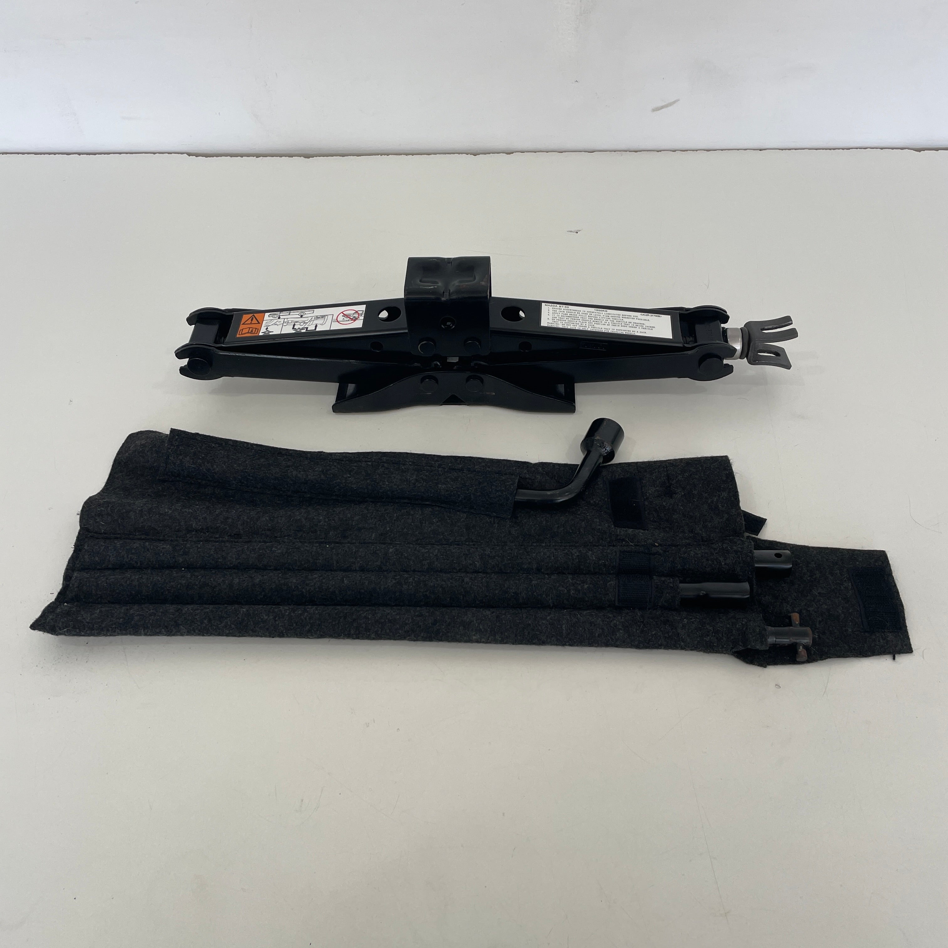Mazda BT-50 UP/UR Scissor Jack Kit AB31-17080-BA | 2011–2015 | 1,800kg Capacity