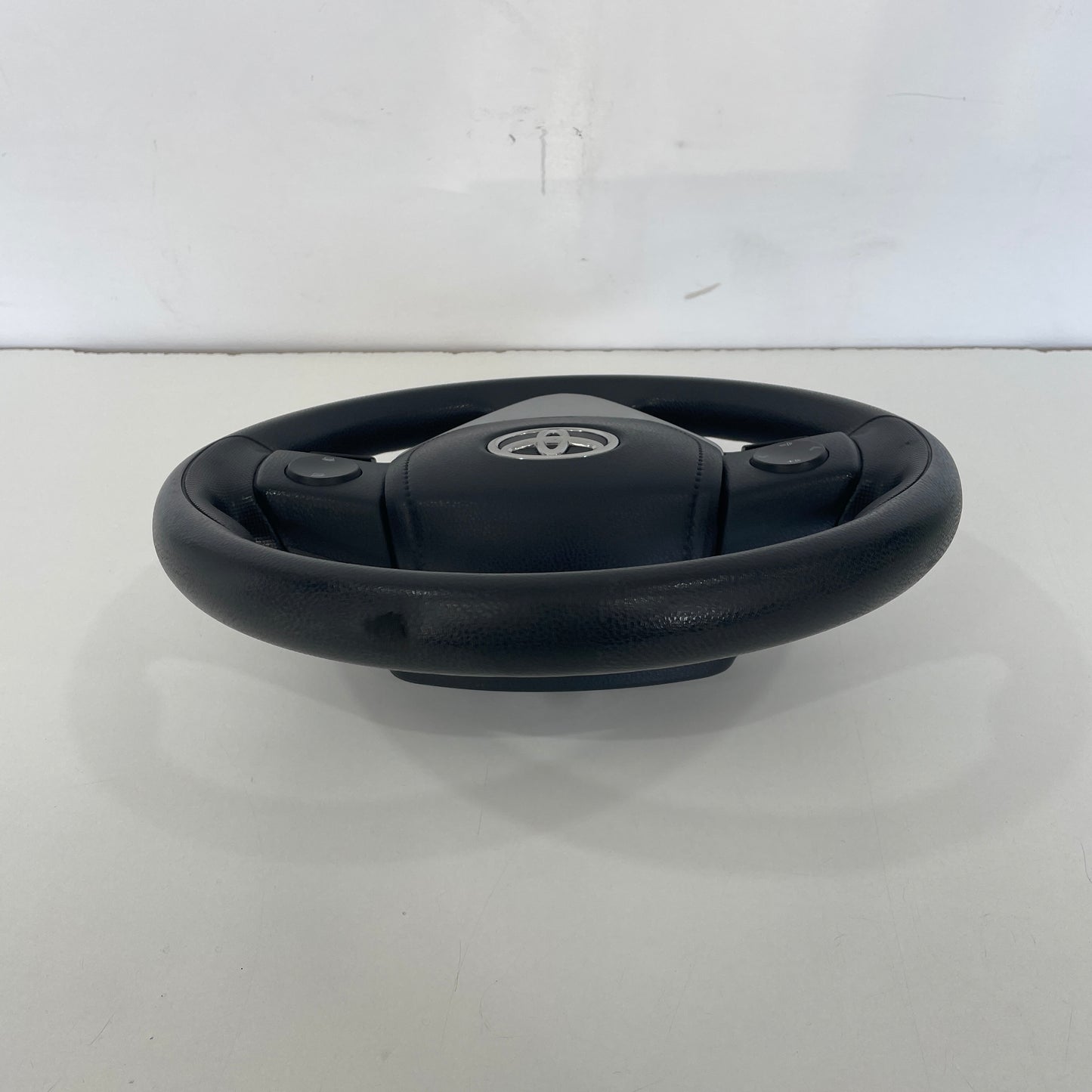 Toyota Corolla Hatchback ZRE182R 2012-2015 Steering Wheel Vinyl | OEM