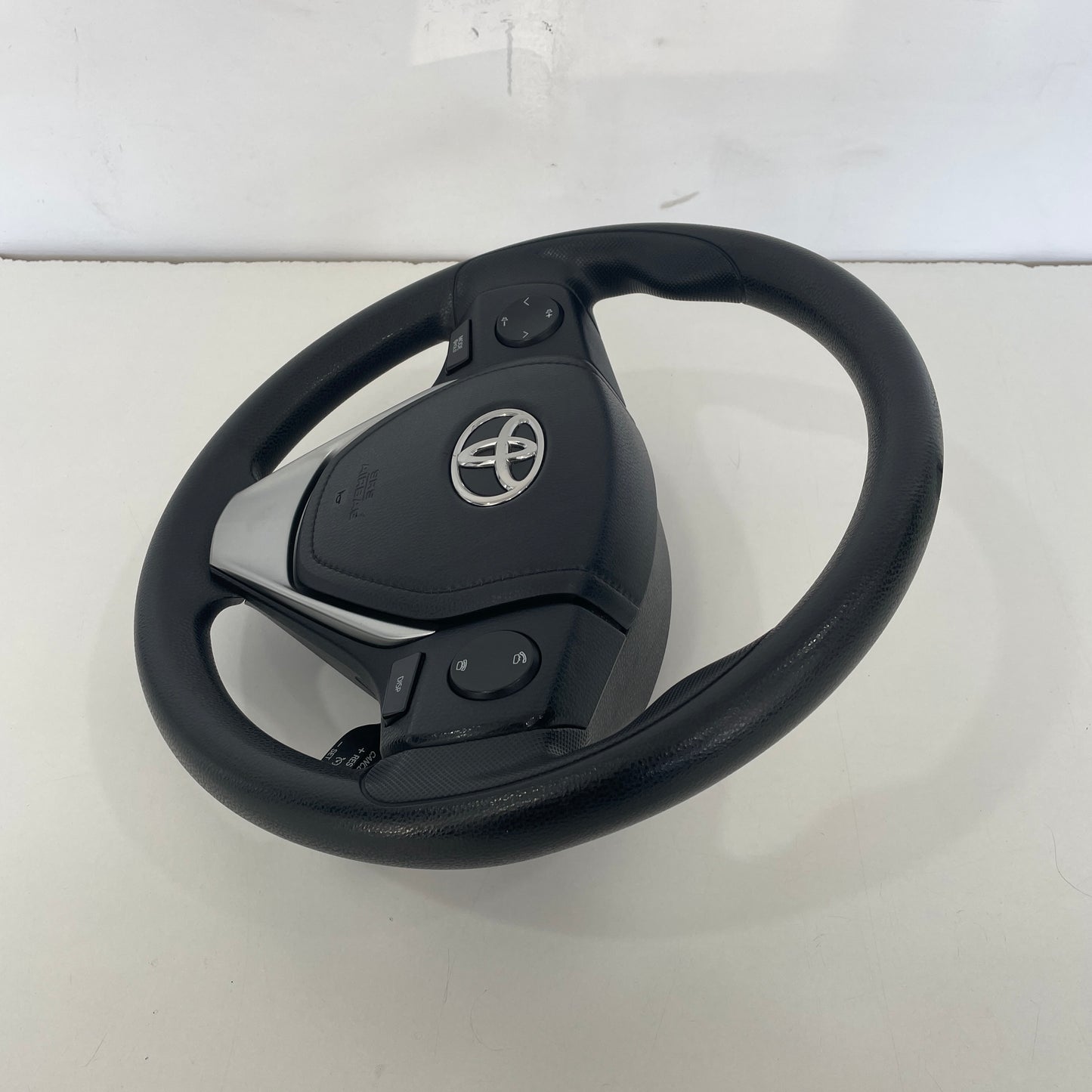 Toyota Corolla Hatchback ZRE182R 2012-2015 Steering Wheel Vinyl | OEM
