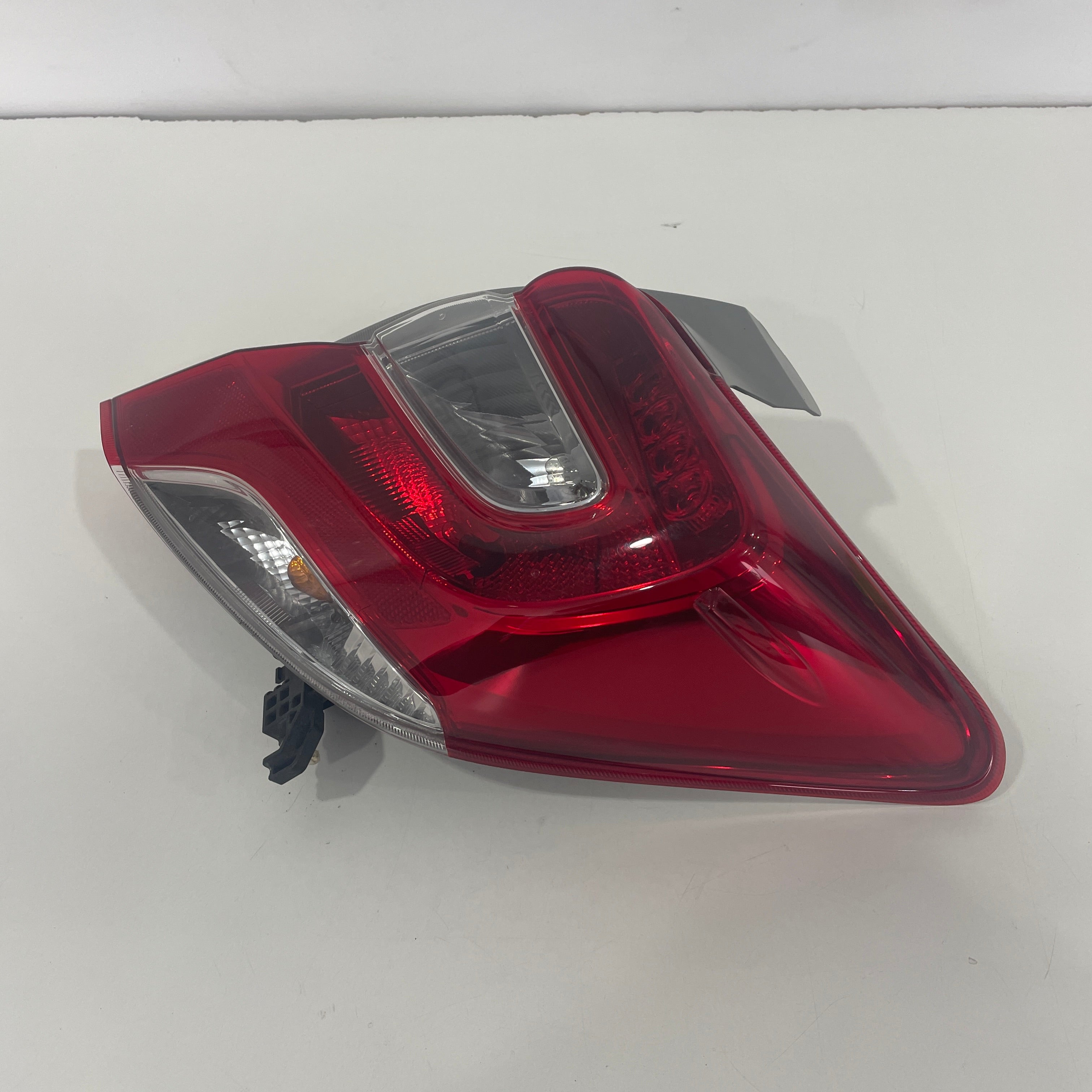 Toyota Yaris Hatchback XP13# 2014–2016 Tail Light Right RH Hatch | OEM
