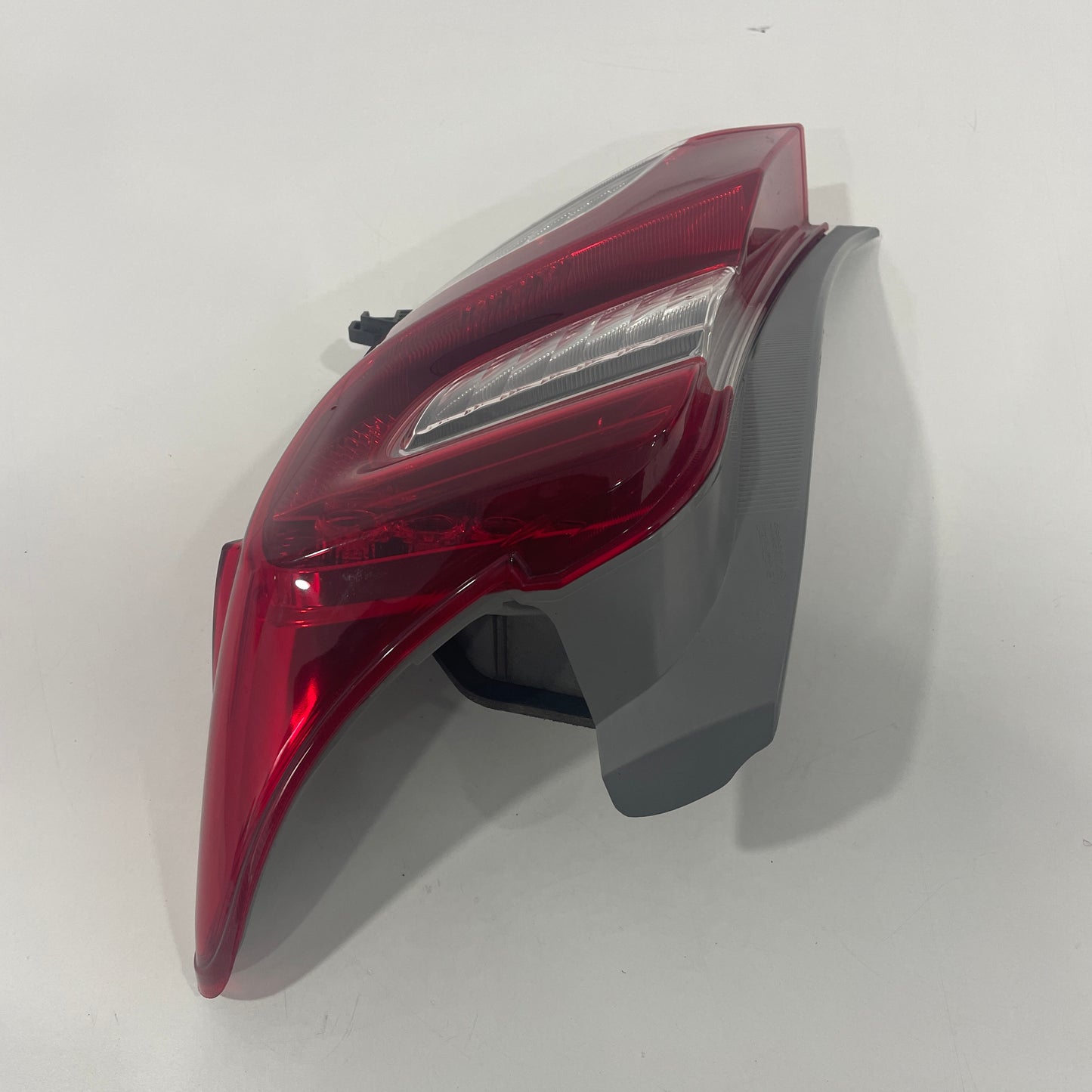 Toyota Yaris Hatchback XP13# 2014–2016 Tail Light Right RH Hatch | OEM