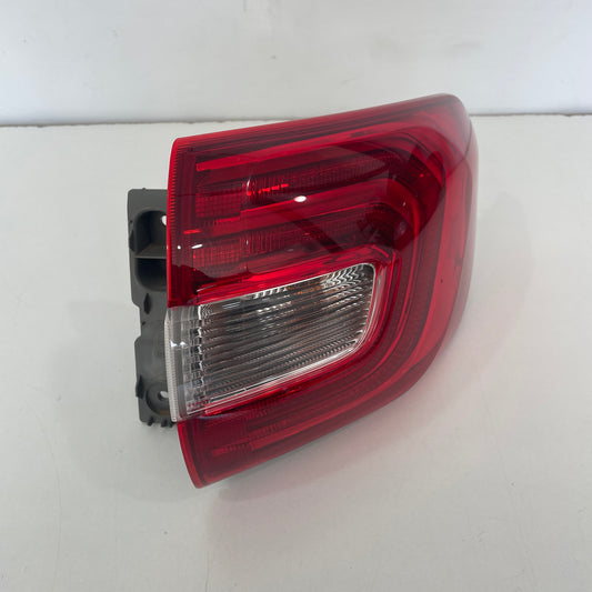 Ford Everest UA Right Tail Light 2015 2016 2017 2018 2019 2020 2021 2022