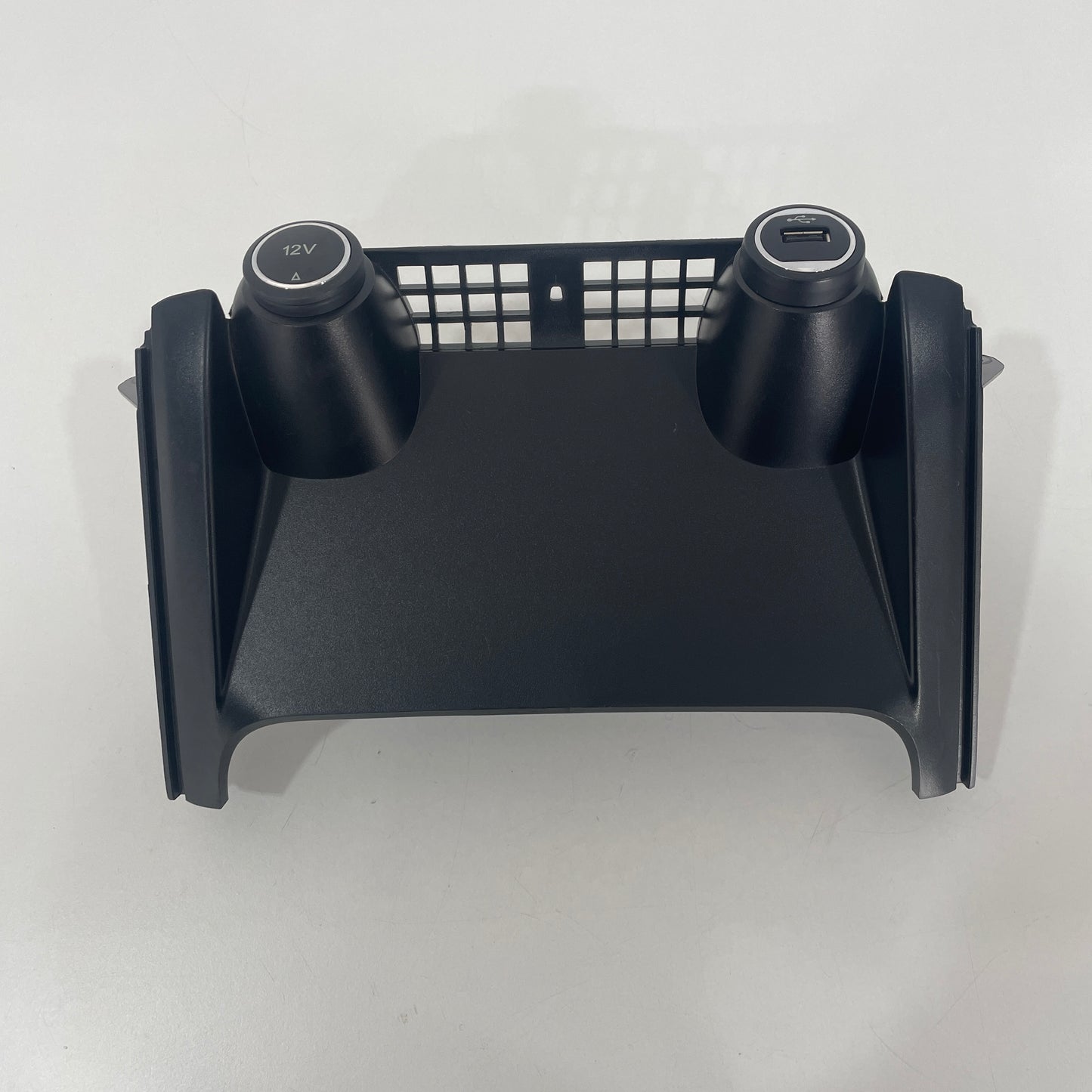 Ford Ranger PX3 USB Power Port & 12V Socket 2018–2022 | OEM JB3B-4104494-CE3JA6