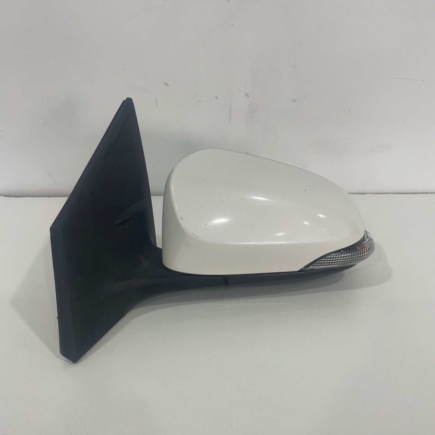 Toyota Corolla ZR Hatchback ZRE182R 2012–2018 Left Hand Side Door Mirror