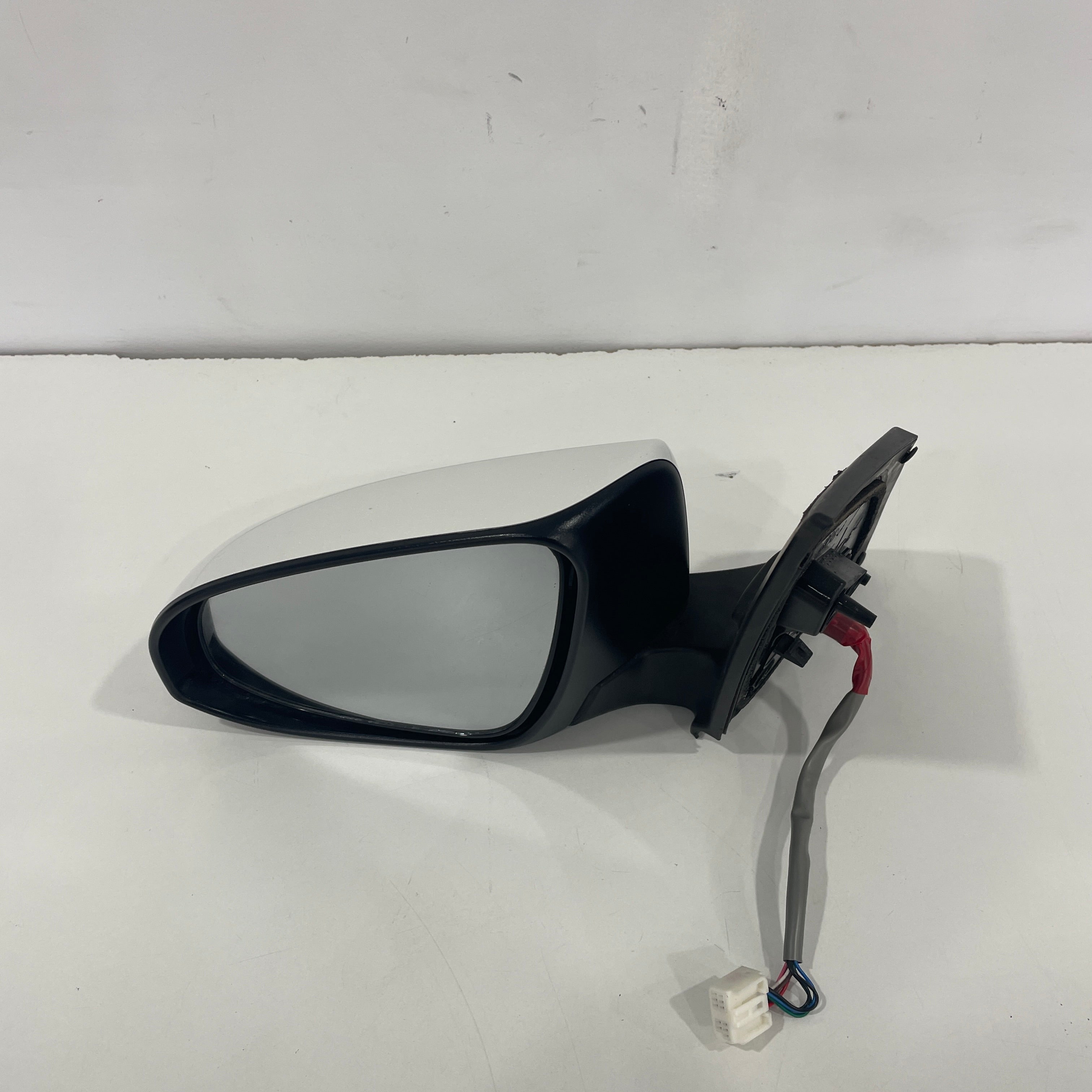 Toyota Corolla ZR Hatchback ZRE182R 2012–2018 Left Hand Side Door Mirror