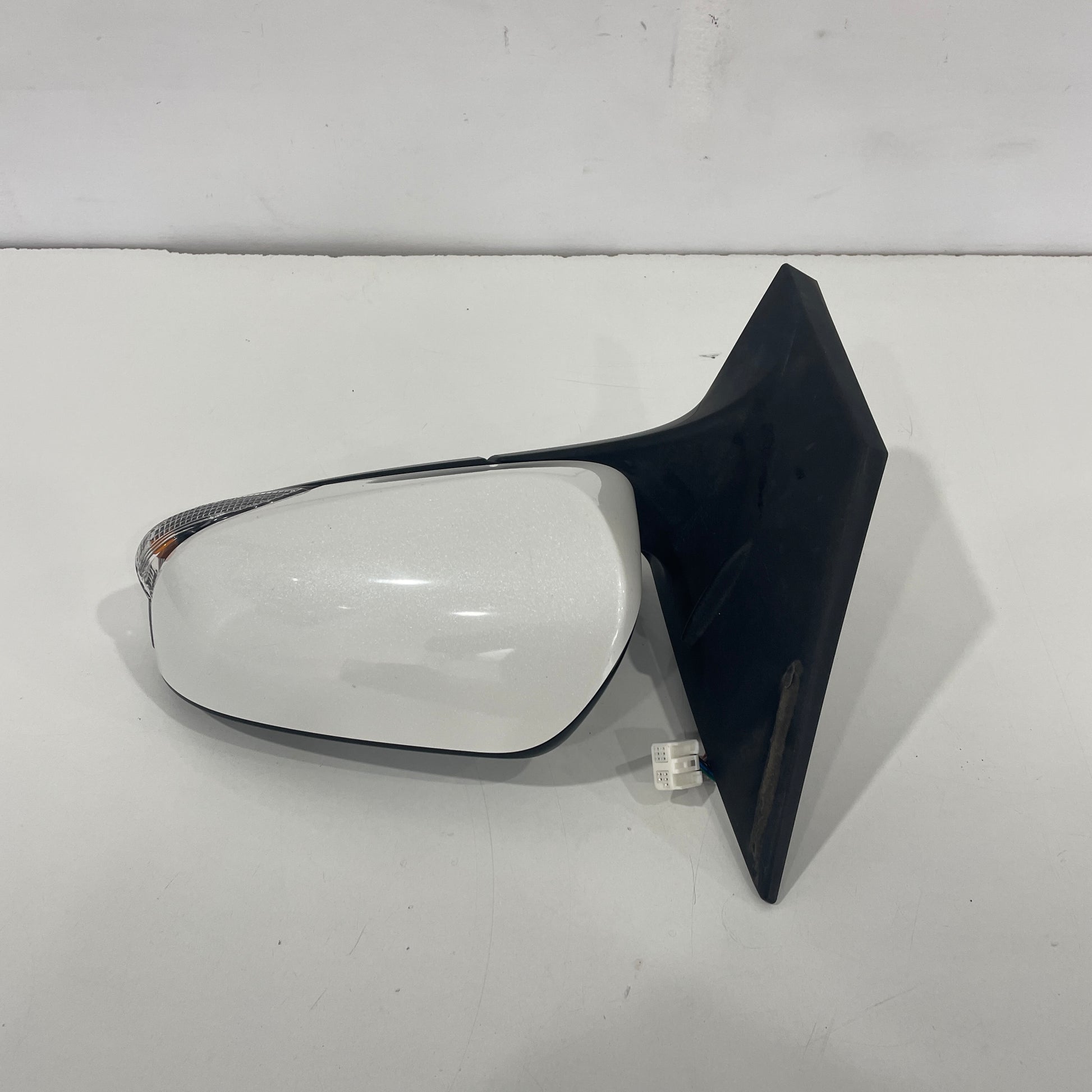 Toyota Corolla ZR Hatchback ZRE182R 2012–2018 Left Hand Side Door Mirror