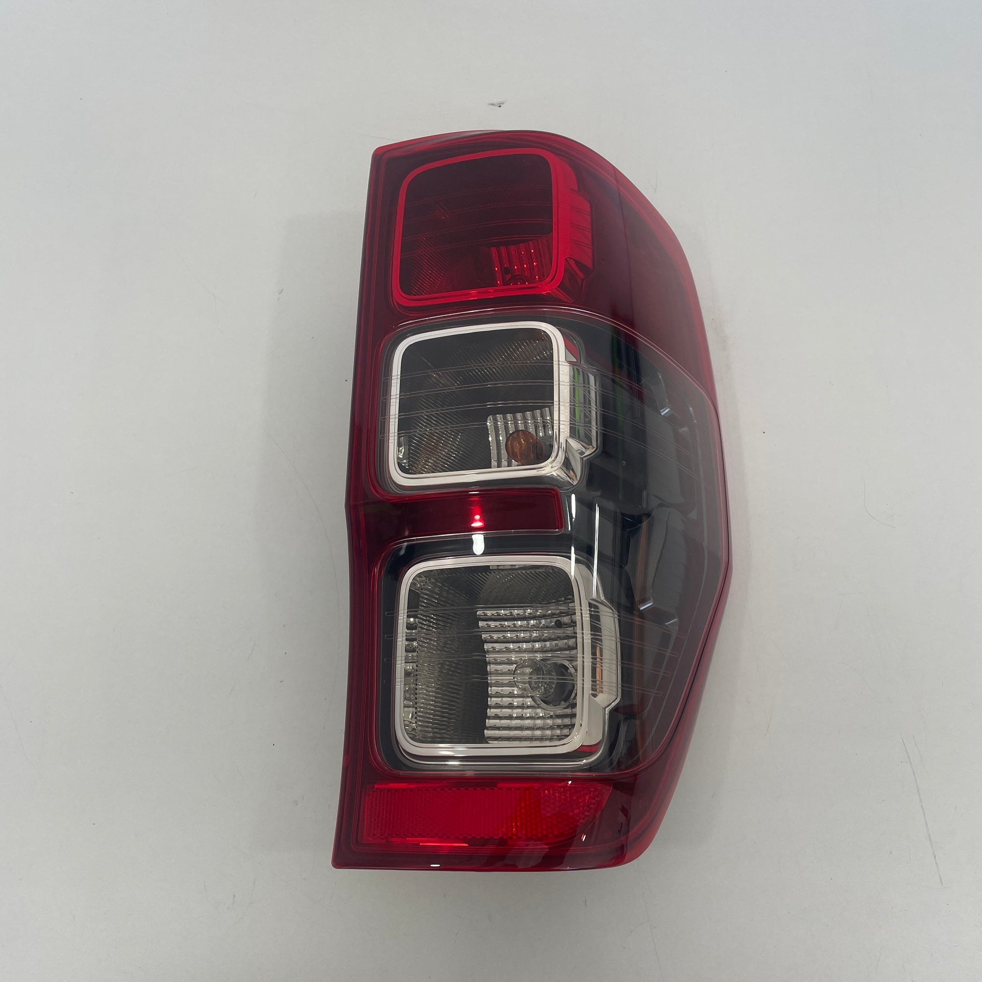 Ford Ranger PX2 PX3 Wildtrak Right Side Tail Light JB3B-13404-GA OEM