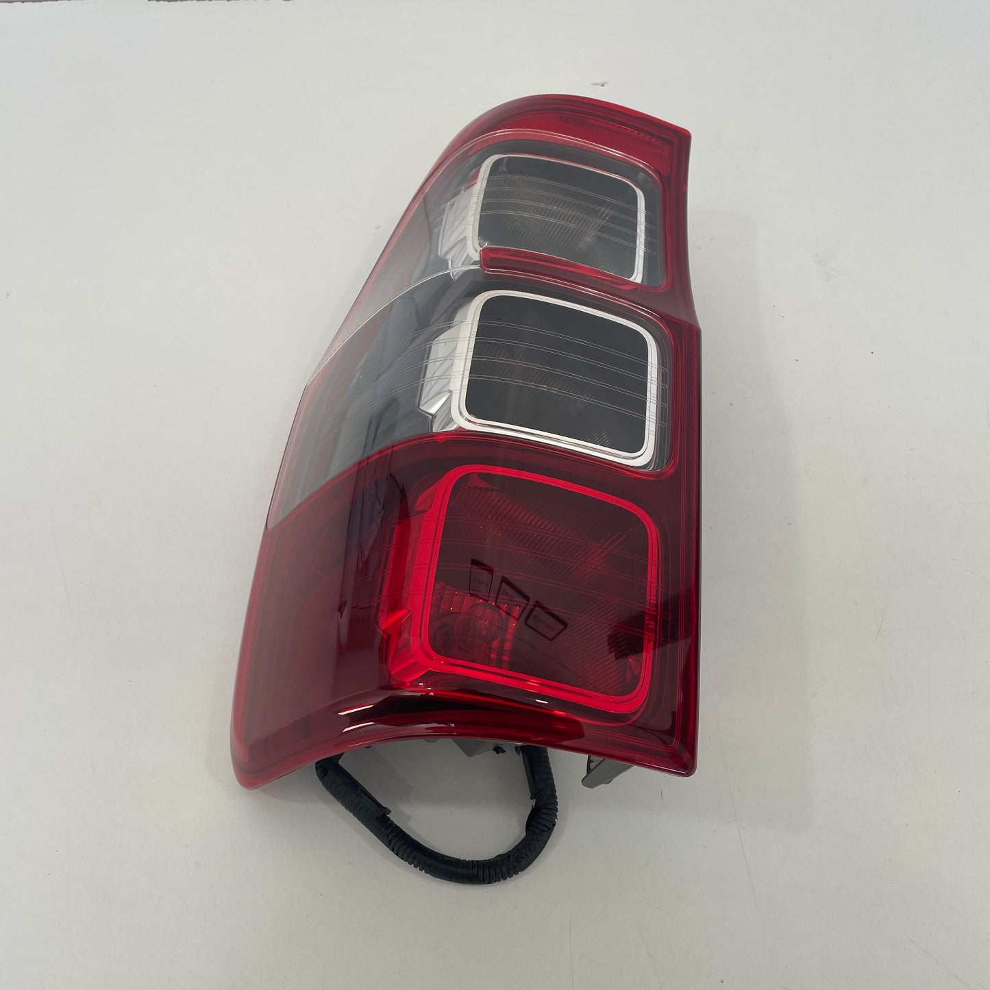 Ford Ranger PX2 PX3 Wildtrak Right Side Tail Light JB3B-13404-GA OEM