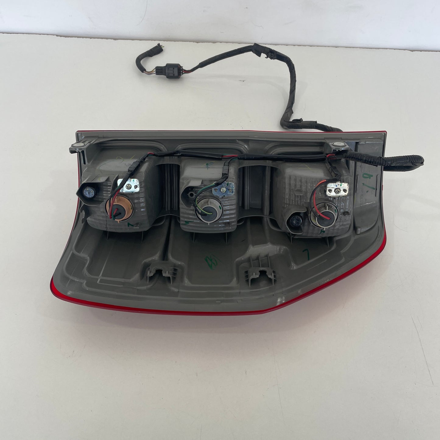 Ford Ranger PX2 PX3 Wildtrak Right Side Tail Light JB3B-13404-GA OEM
