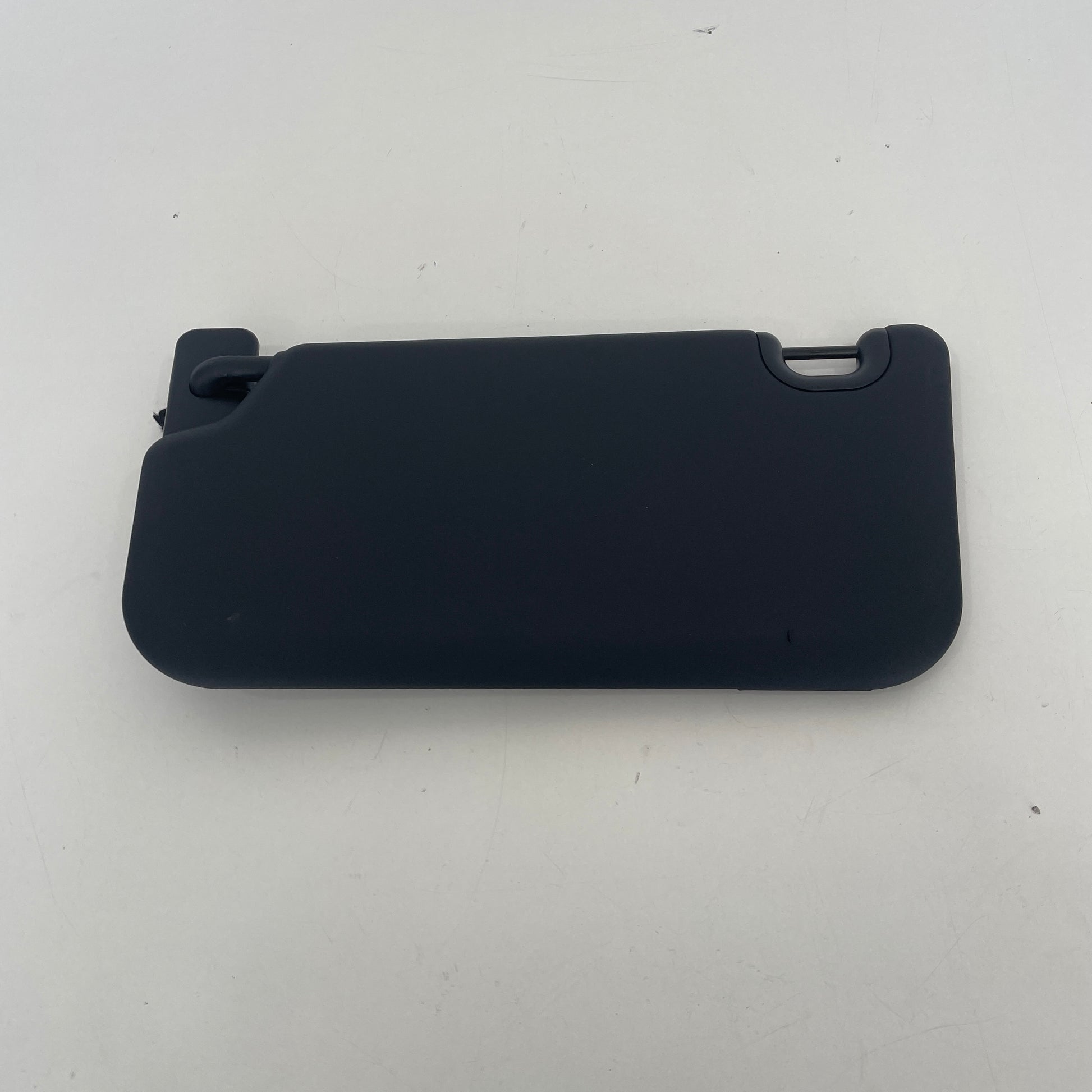 Ford Everest 2022–2025 RH Sun Visor w/ Mirror Light FB3B-2A104-100 OEM Platinum