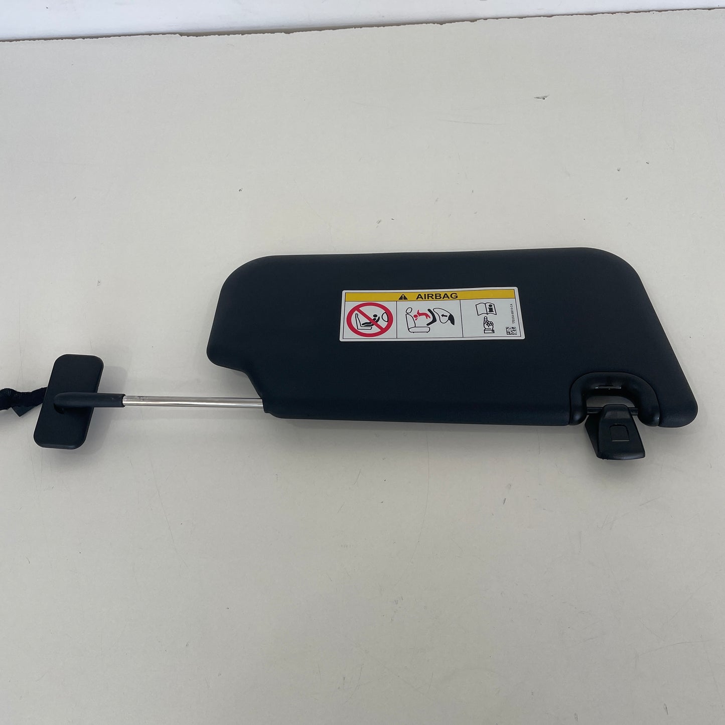 Ford Everest 2022–2025 LH Sun Visor w/ Mirror Light FB3B-2A104-101 OEM Platinum