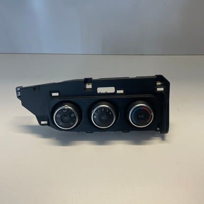 Toyota Corolla Hatchback ZRE182R 2015-2018 A/C Heater Control Panel | OEM