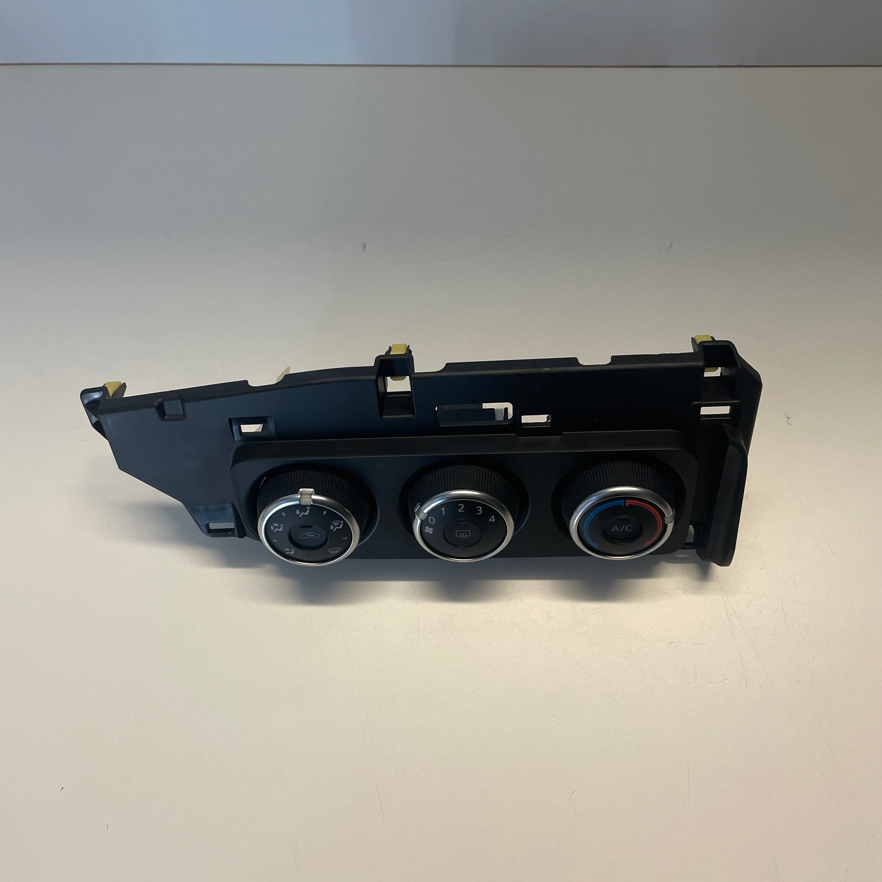 Toyota Corolla Hatchback ZRE182R 2015-2018 A/C Heater Control Panel | OEM