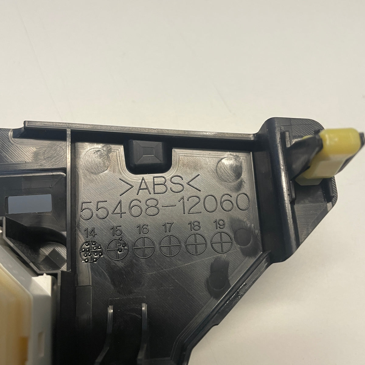Toyota Corolla Hatchback ZRE182R 2015-2018 A/C Heater Control Panel | OEM