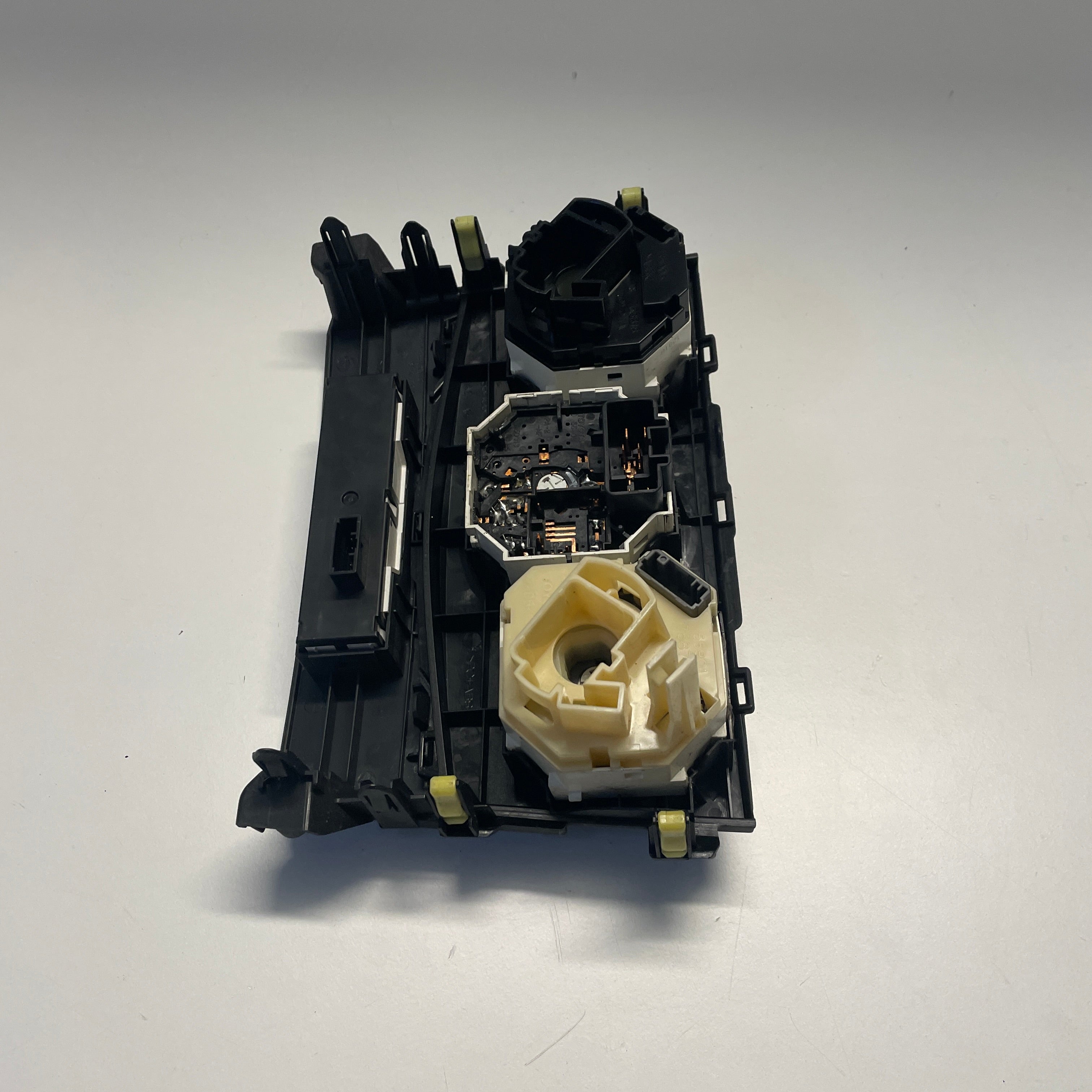 Toyota Corolla Sedan ZRE152R 2007-2012 A/C Heater Control Panel | OEM