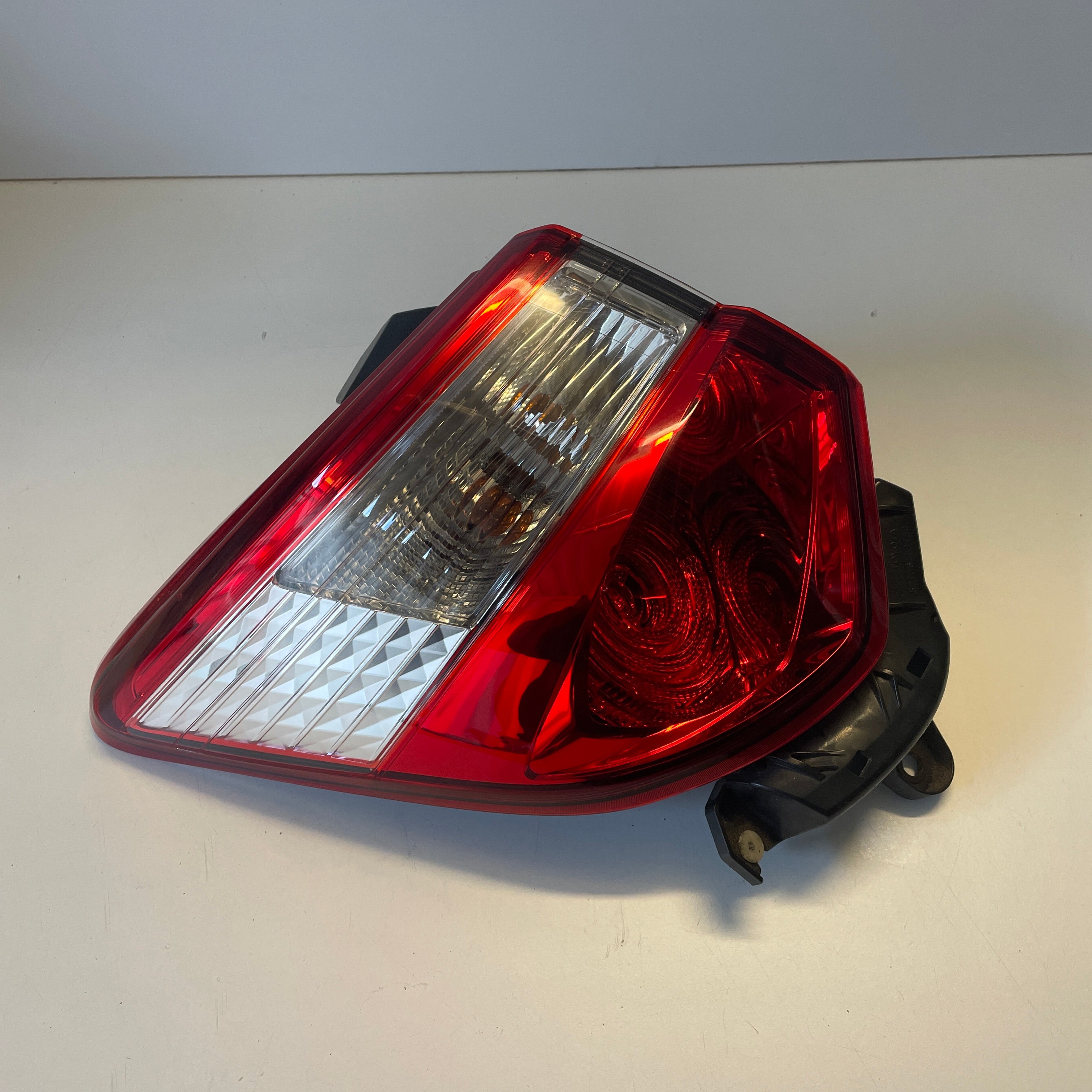 Toyota Yaris Hatchback XP13# 2016–2018 Tail Light Left LH Hatch | OEM