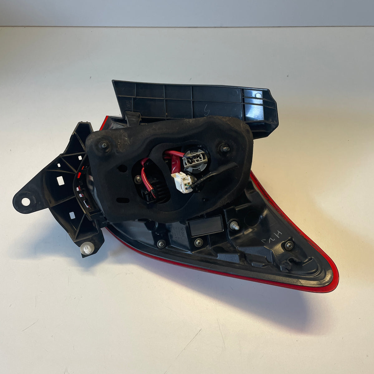 Toyota Yaris Hatchback XP13# 2016–2018 Tail Light Left LH Hatch | OEM
