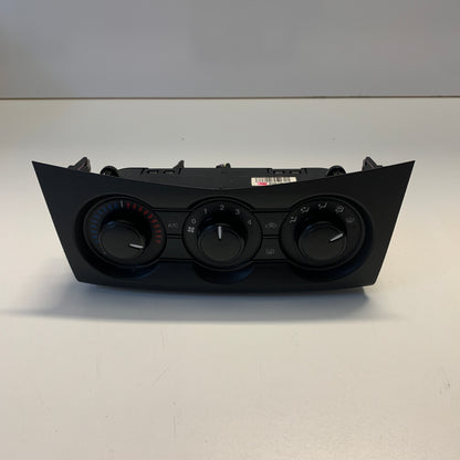 Mazda BT-50 UP UR Manual A/C Climate Control 2011-2020 | AV79-19A522-BE
