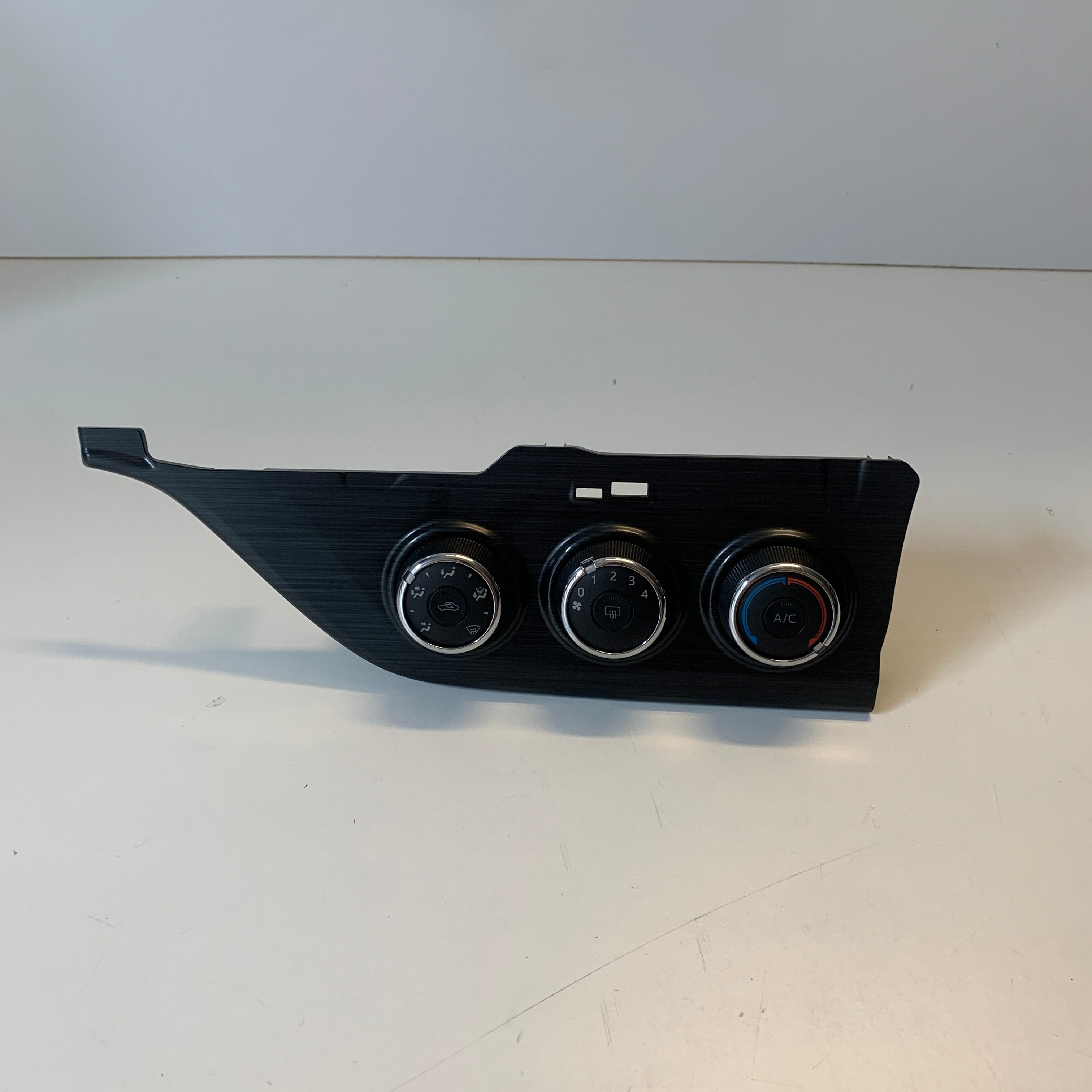 Toyota Corolla ZRE182R Hatch A/C Heater Control Panel 2012-2015 | 55406-12610