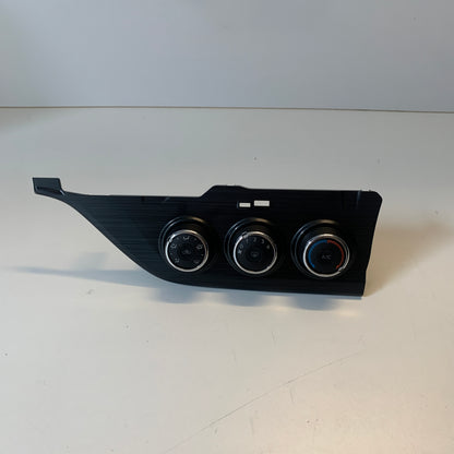 Toyota Corolla ZRE182R Hatch A/C Heater Control Panel 2012-2015 | 55406-12610