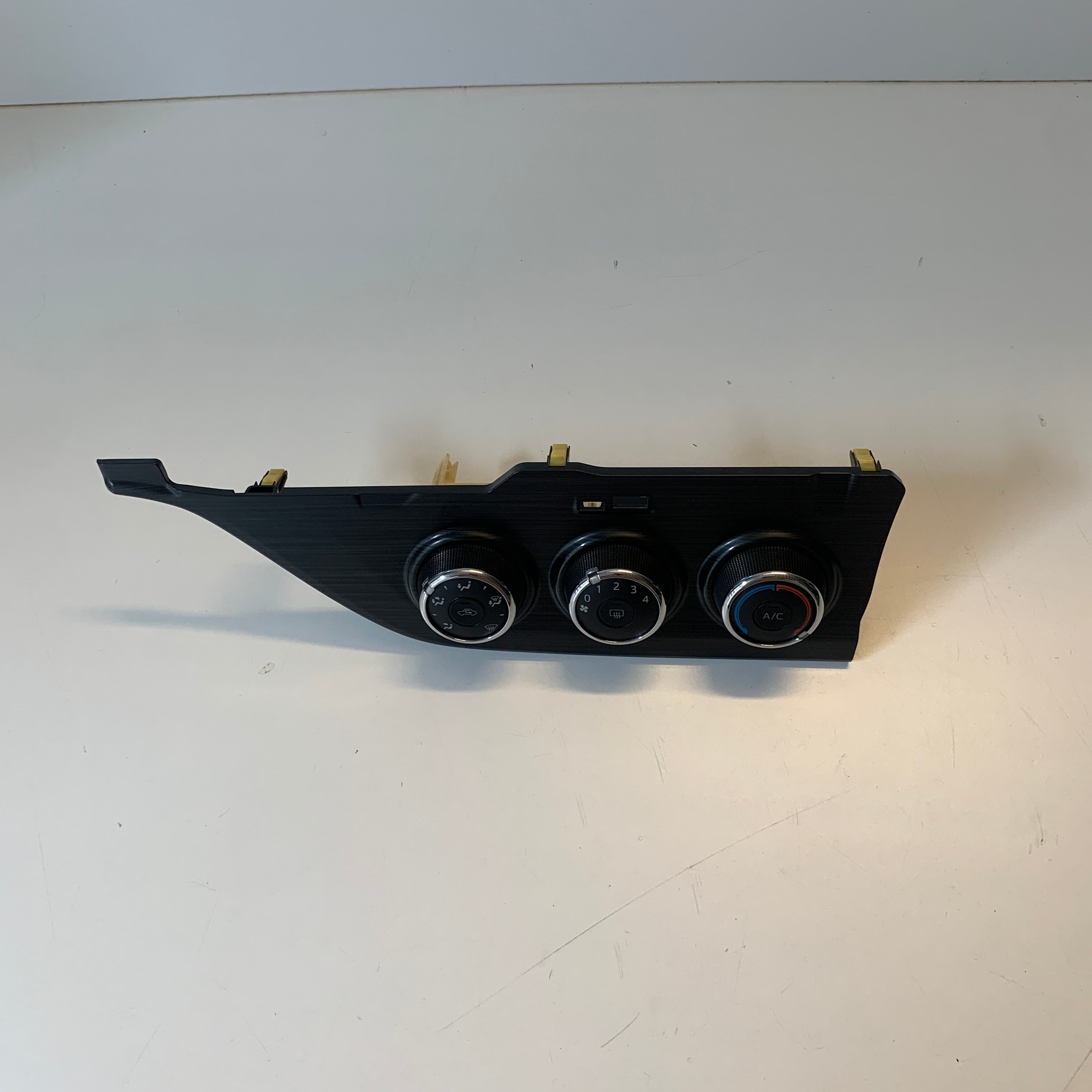 Toyota Corolla ZRE182R Hatch A/C Heater Control Panel 2012-2015 | 55406-12610