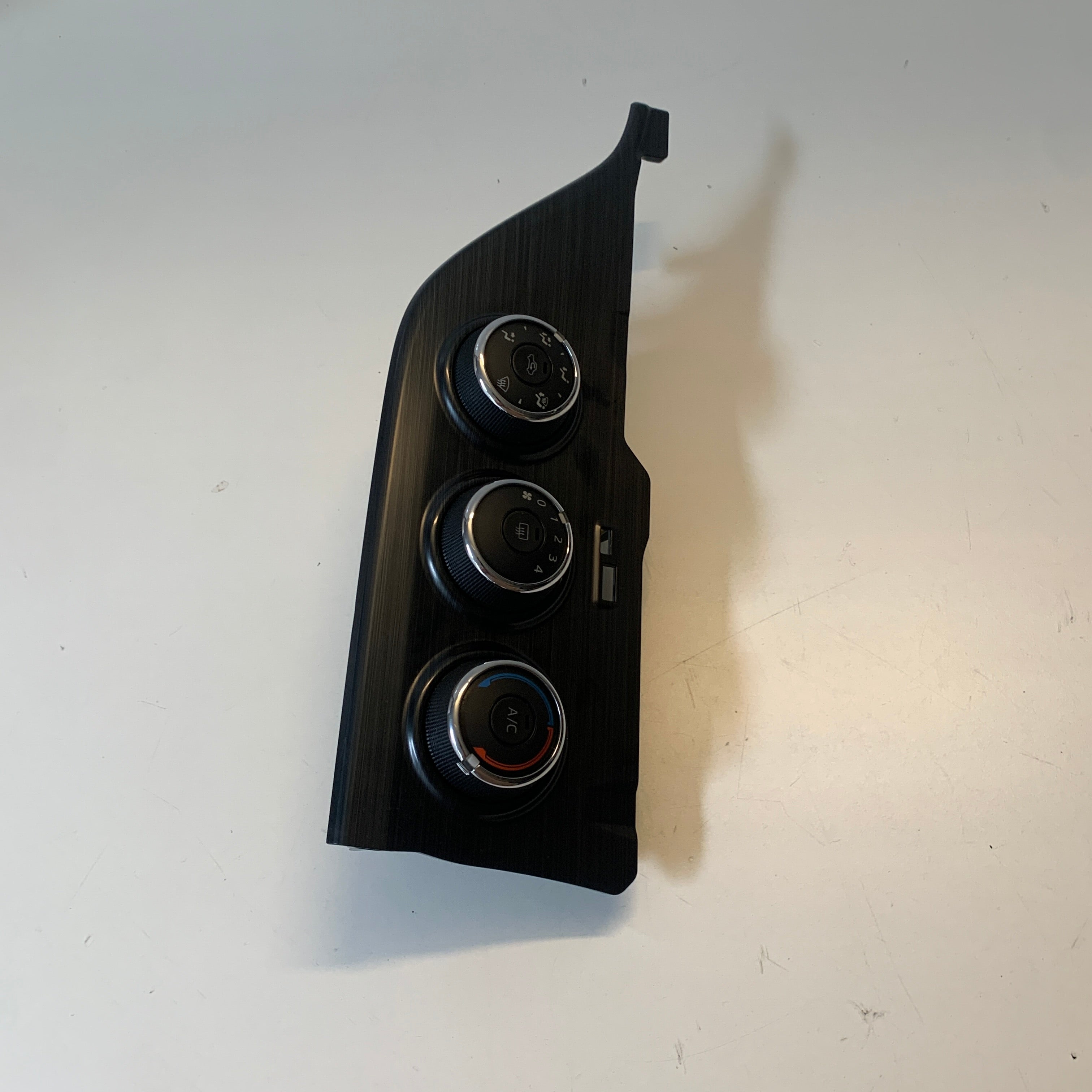 Toyota Corolla ZRE182R Hatch A/C Heater Control Panel 2012-2015 | 55406-12610