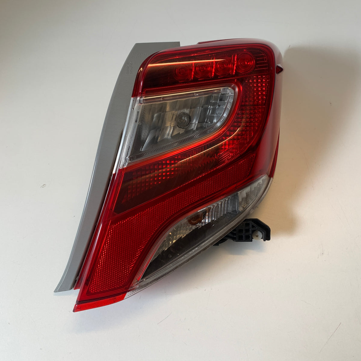 Toyota Yaris Hatchback XP13# 2014–2016 Tail Light Right RH Hatch | OEM