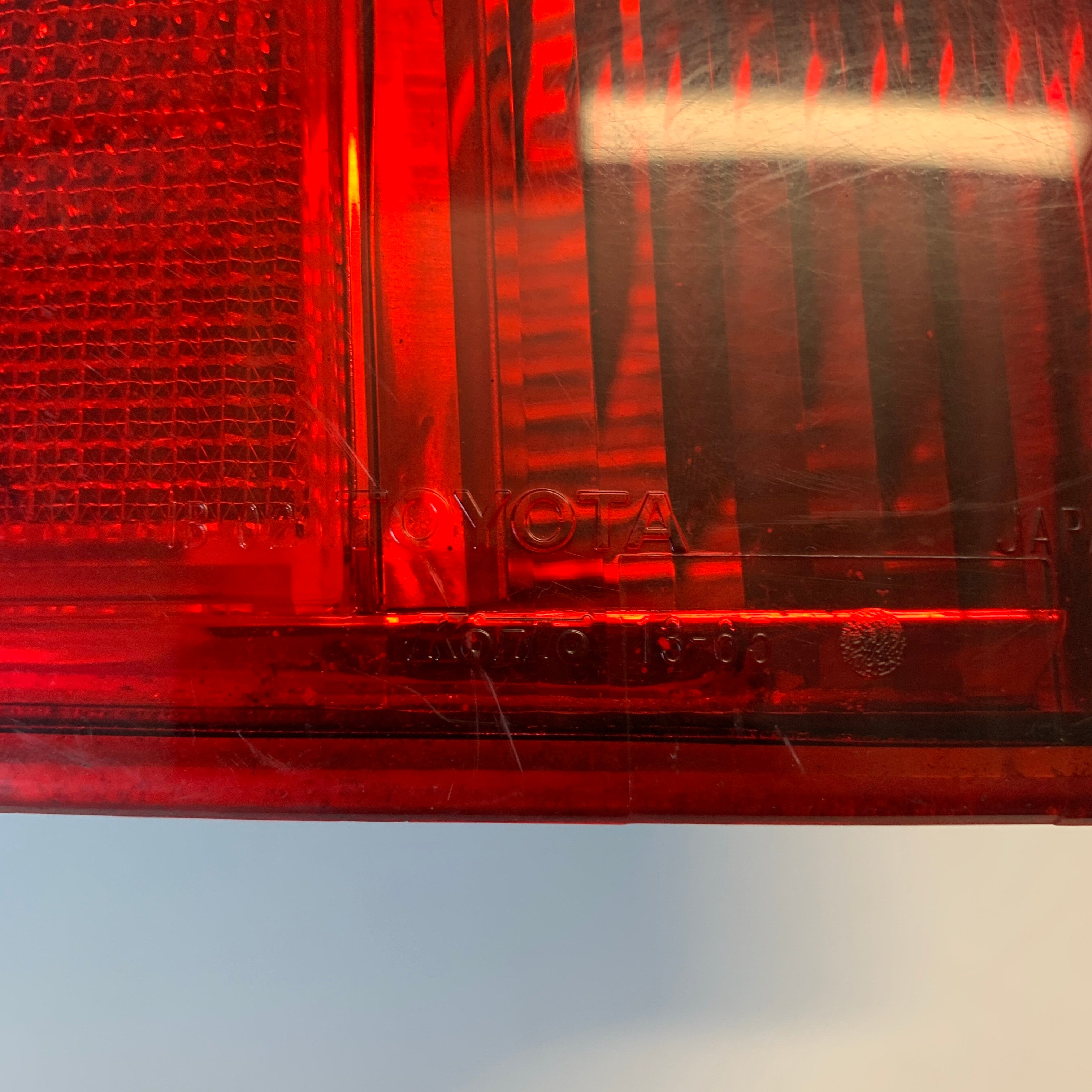 Toyota Corolla ZZE122R Hatch Tail Light Left LH 2001-2004 | Genuine