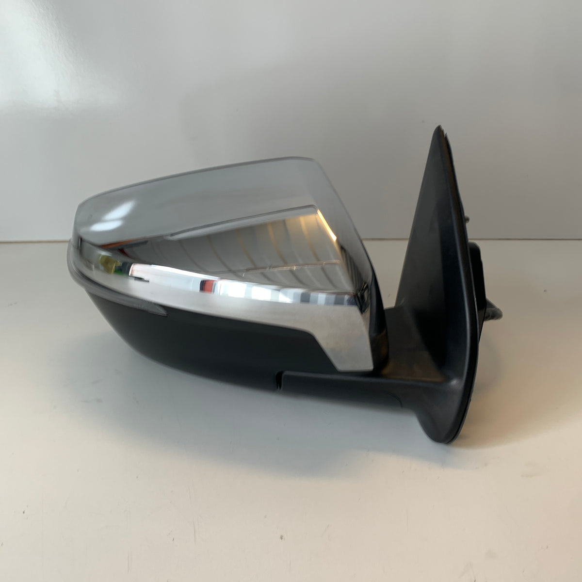 Isuzu D-MAX RG Door Mirror Right RH 2020-2023 | Chrome Blind Spot