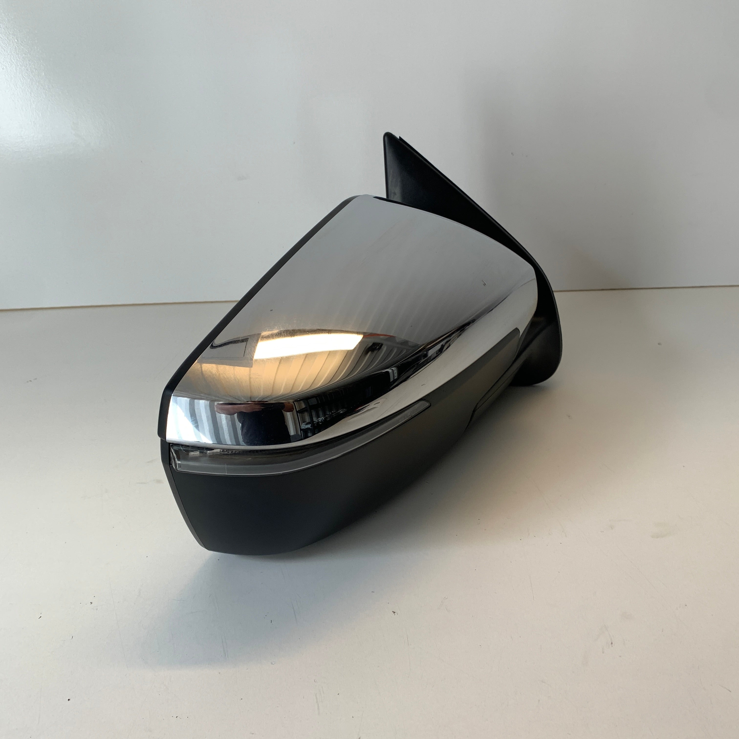 Isuzu D-MAX RG Door Mirror Right RH 2020-2023 | Chrome Blind Spot